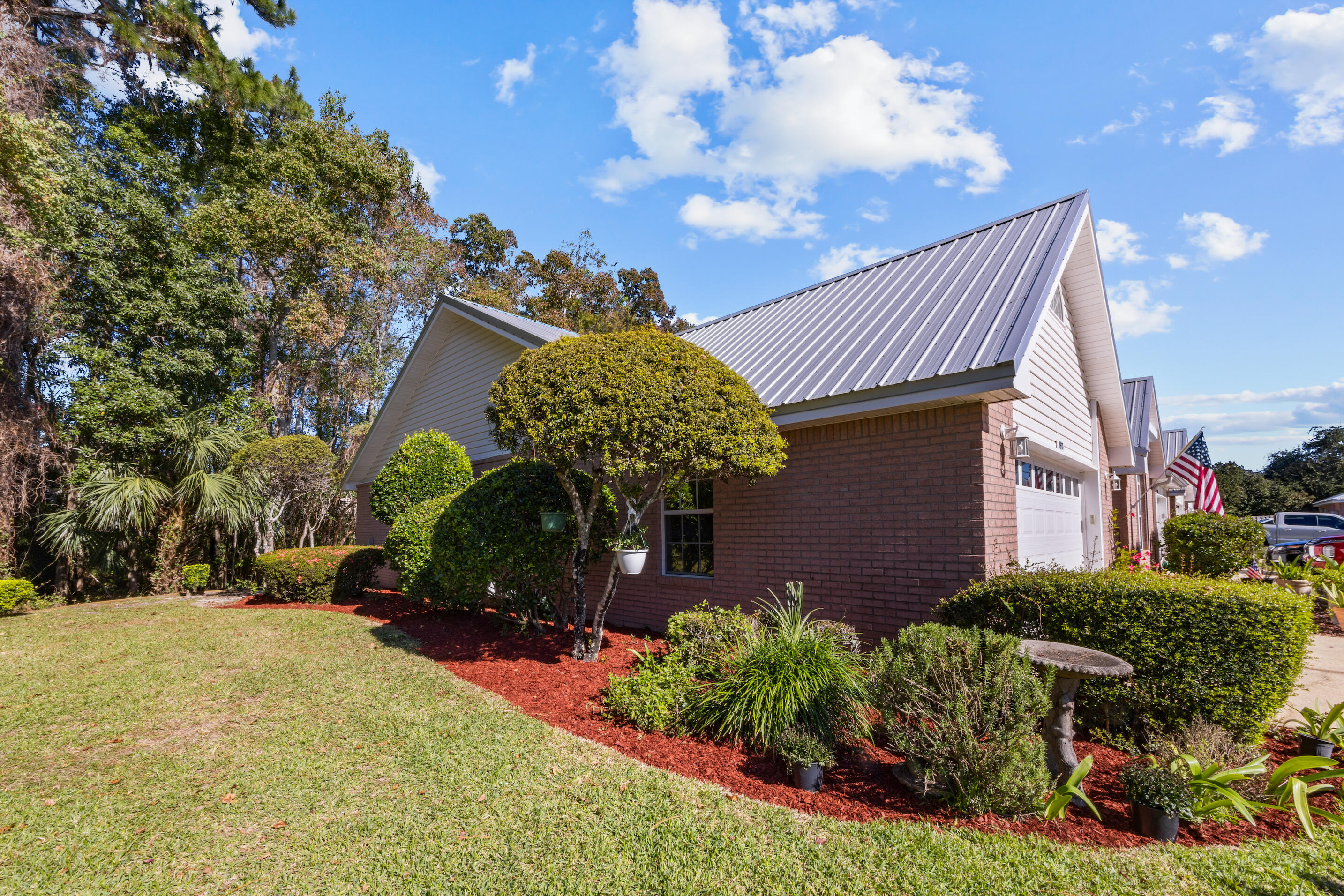 NORTH RIDGE GARDENS - Residential