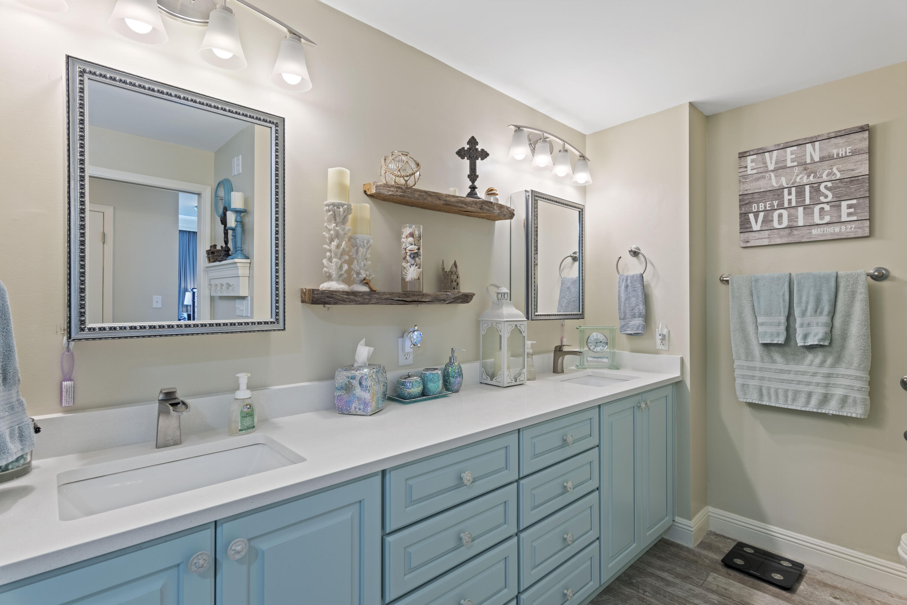 Compass Rose - Residential