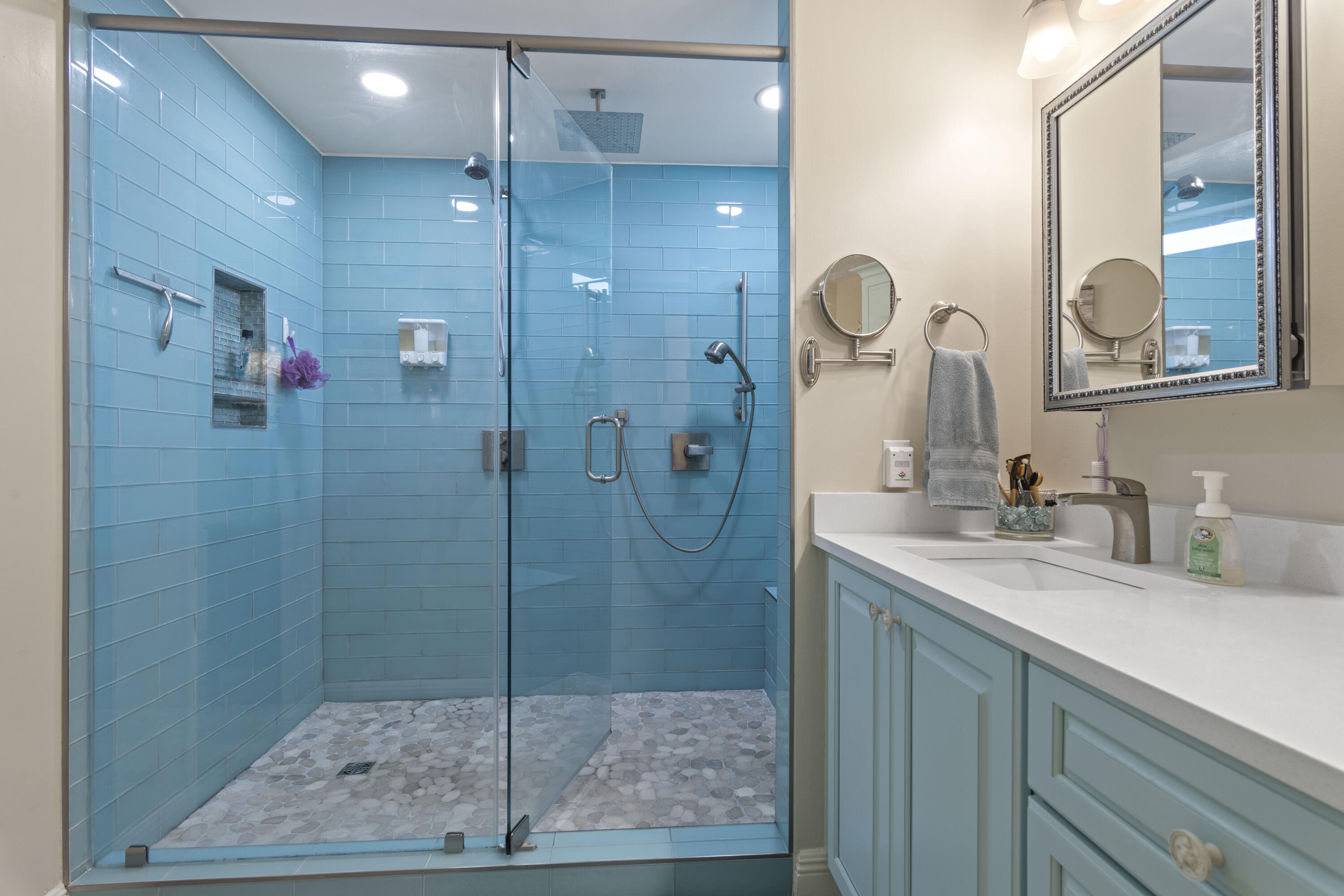 Compass Rose - Residential