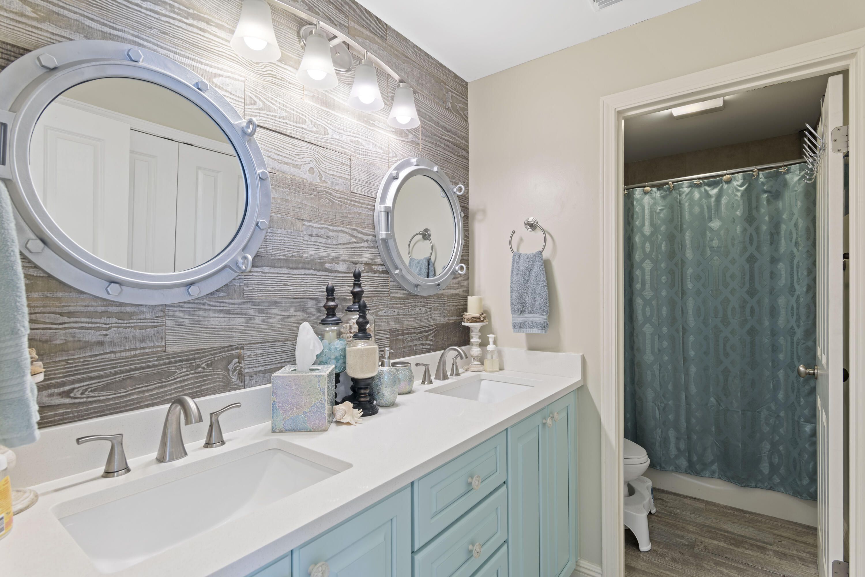 Compass Rose - Residential