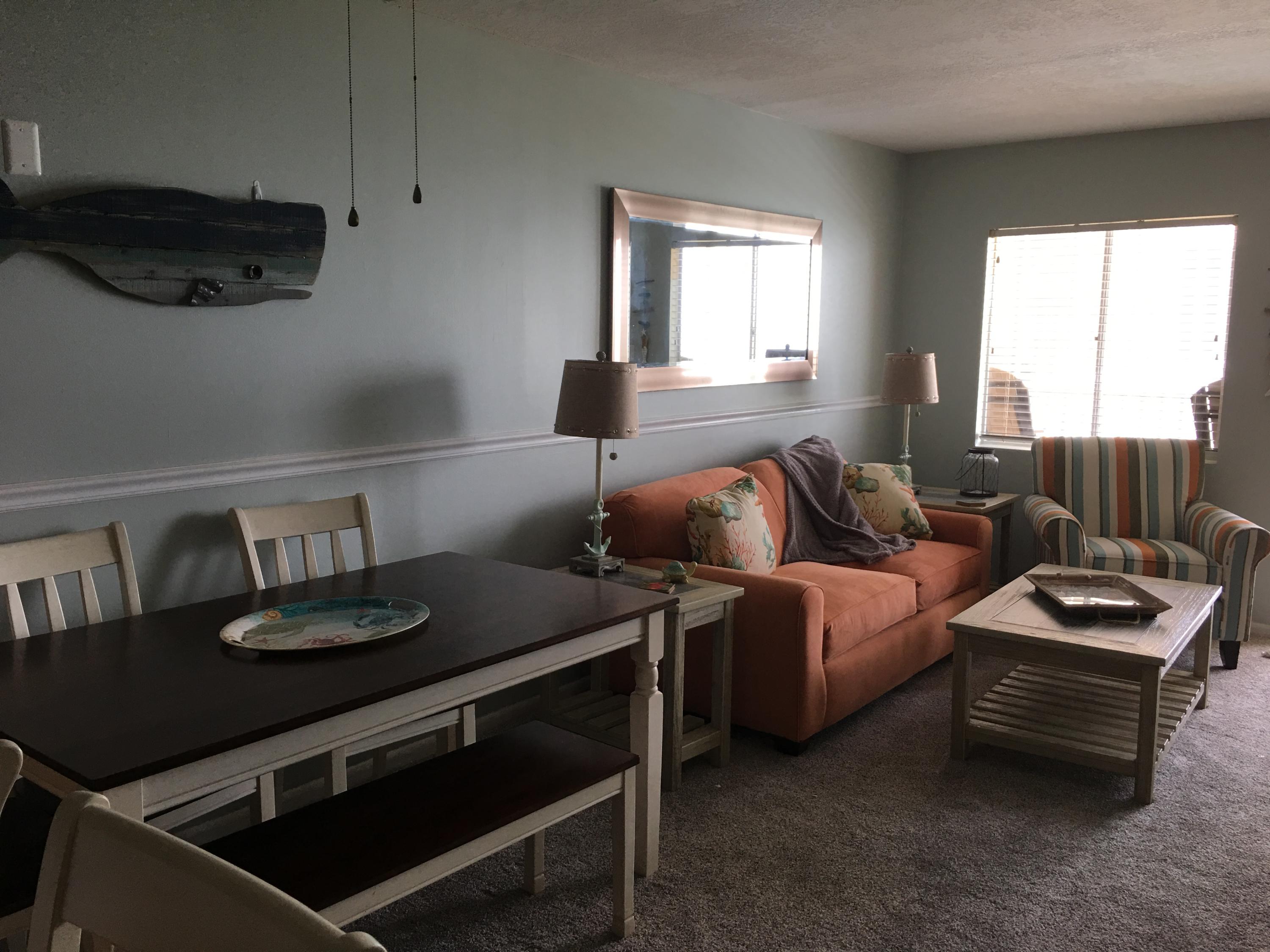 HOLIDAY SURF & RACQUET CLUB - Residential