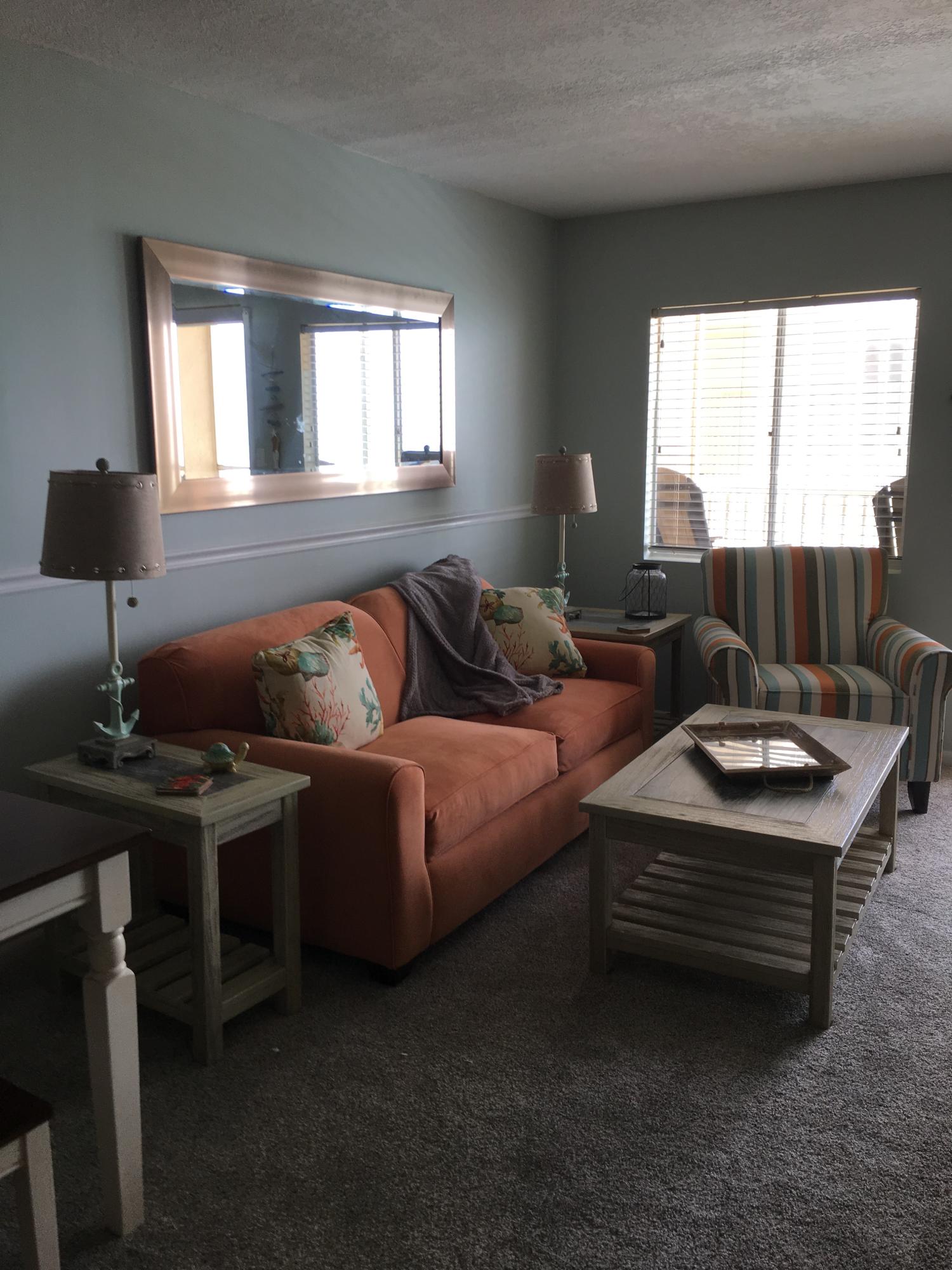 HOLIDAY SURF & RACQUET CLUB - Residential