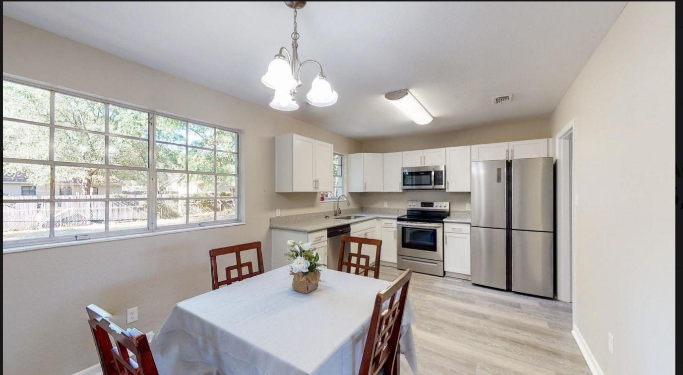 MARY ESTHER HEIGHTS - Residential