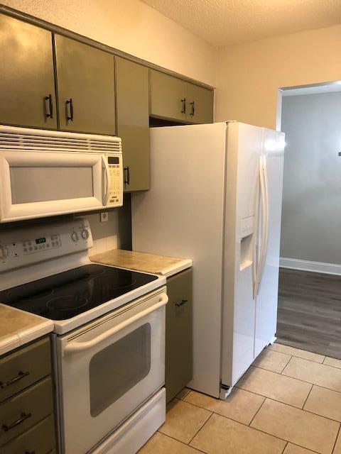 SHANGRA WOODS - Residential