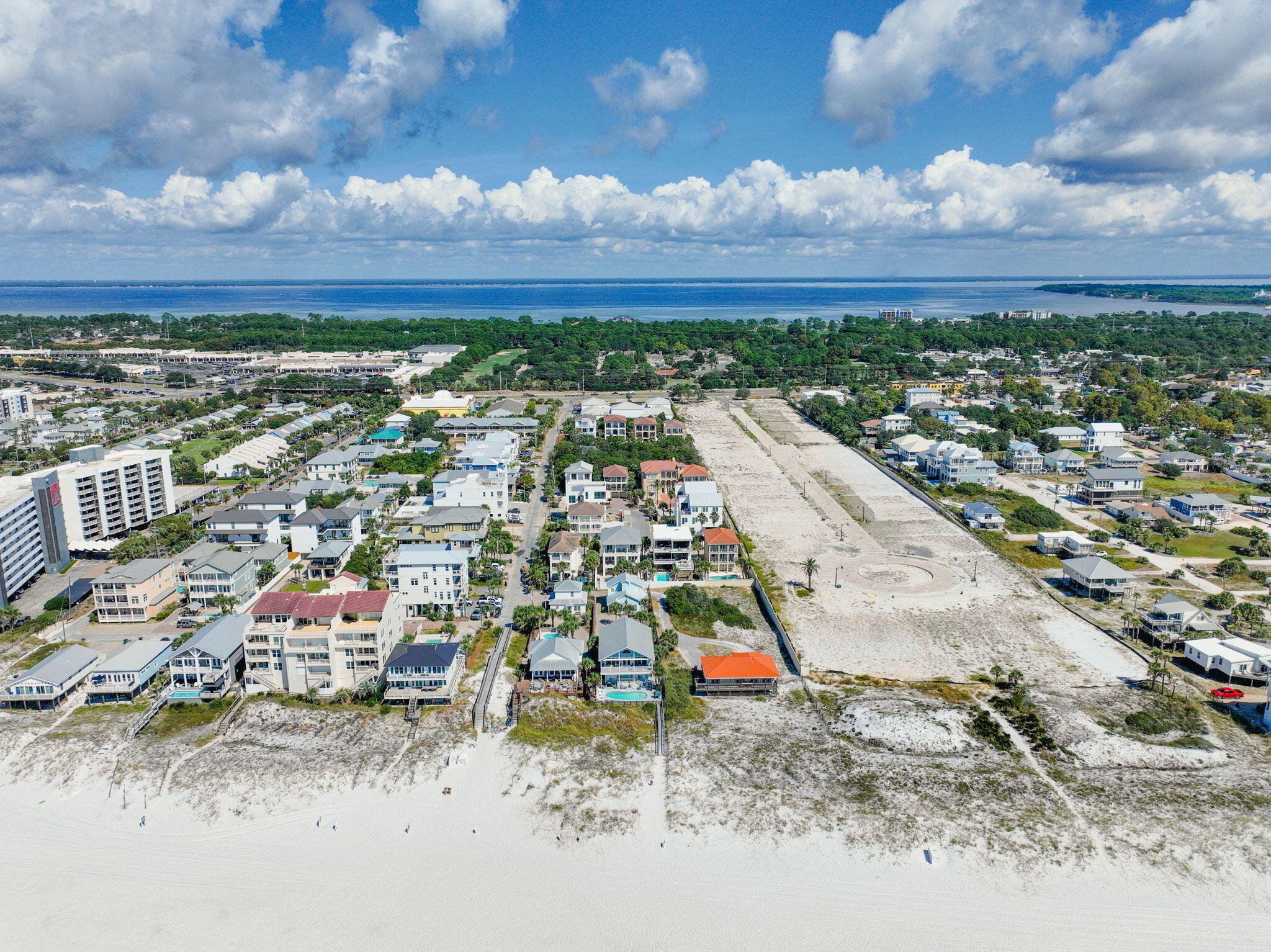 EMERALD DUNES - Residential