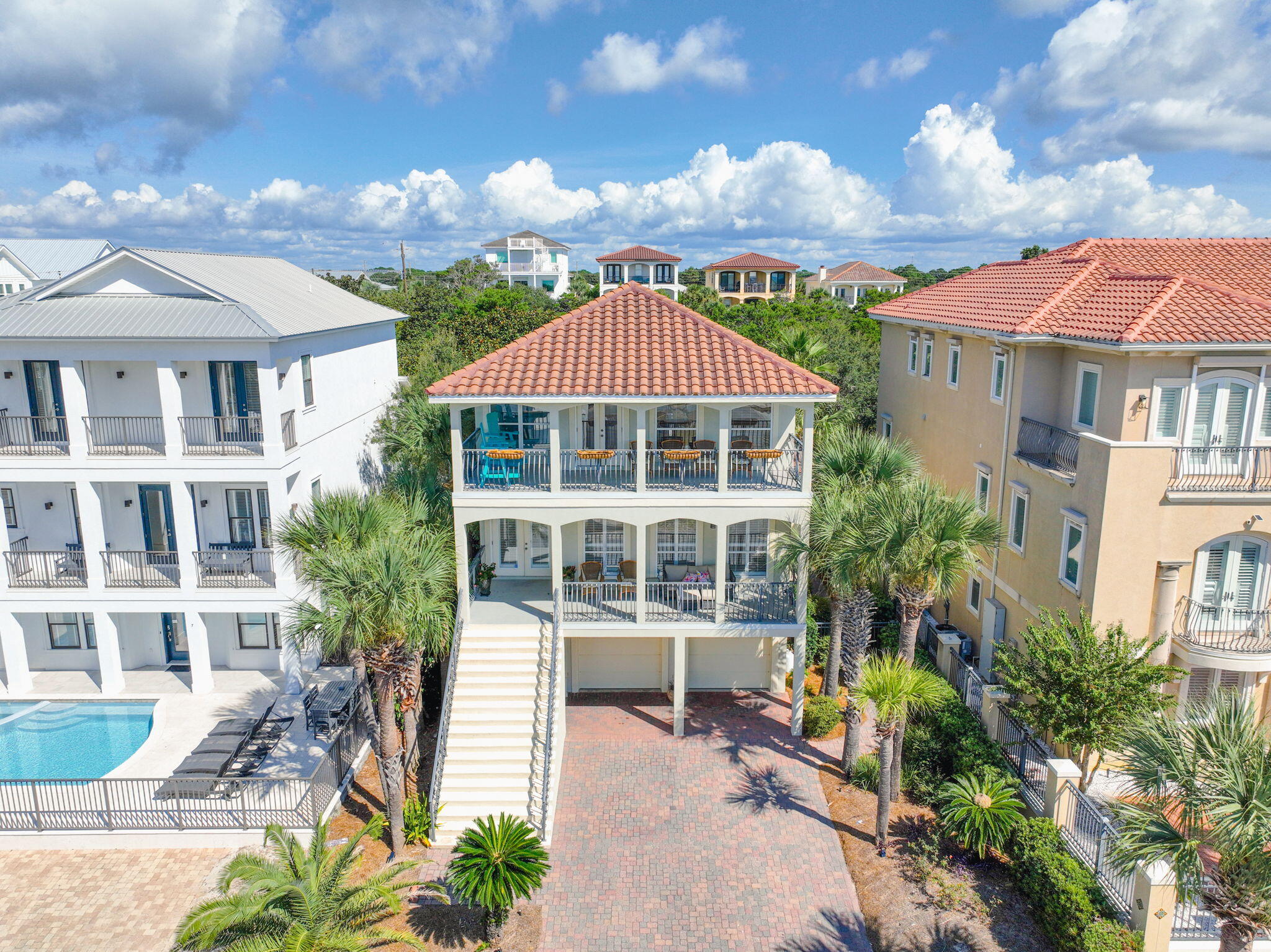 EMERALD DUNES - Residential