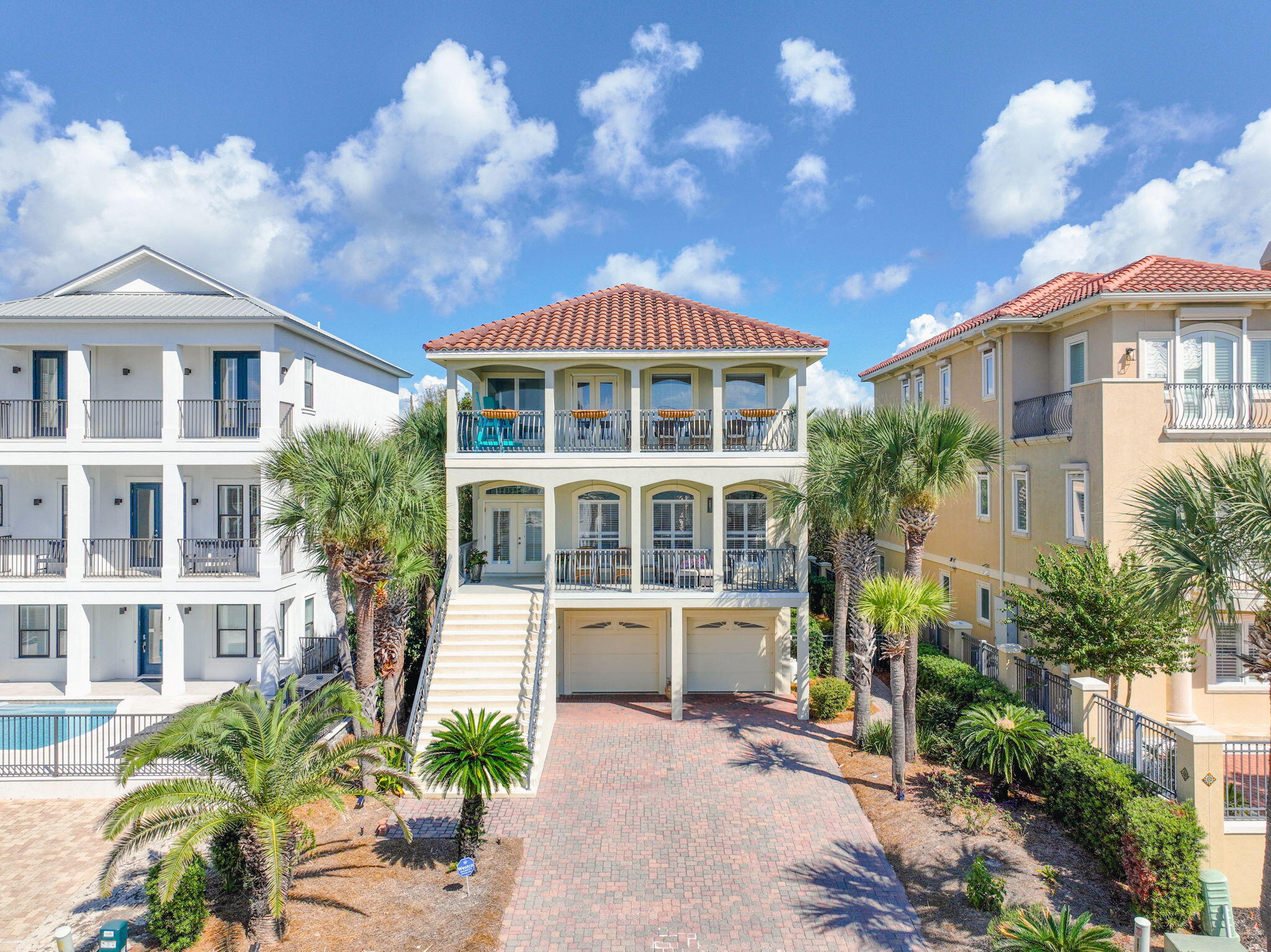 EMERALD DUNES - Residential