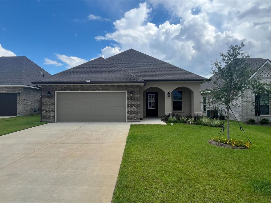 Awesome builder rate plus FREE refrigerator. Restrictions apply.The FRAZIER V A in The Bluffs at Lafayette community offers a 3 bedroom, 2 full bathroom, open design. Upgrades added (list attached).Special Features: double vanity, garden tub, separate shower, and walk-in closet in master bath, kitchen island, pantry, covered porches, LED lighting, crown molding, ceiling fans in living and master, custom framed mirrors in all baths, smoke and carbon monoxide detectors, landscaping, architectural 30-year shingles, flood lights, and more! Energy Efficient Features: tankless gas water heater, kitchen appliance package with gas range, vinyl low E windows, and more! Energy Star Partner.