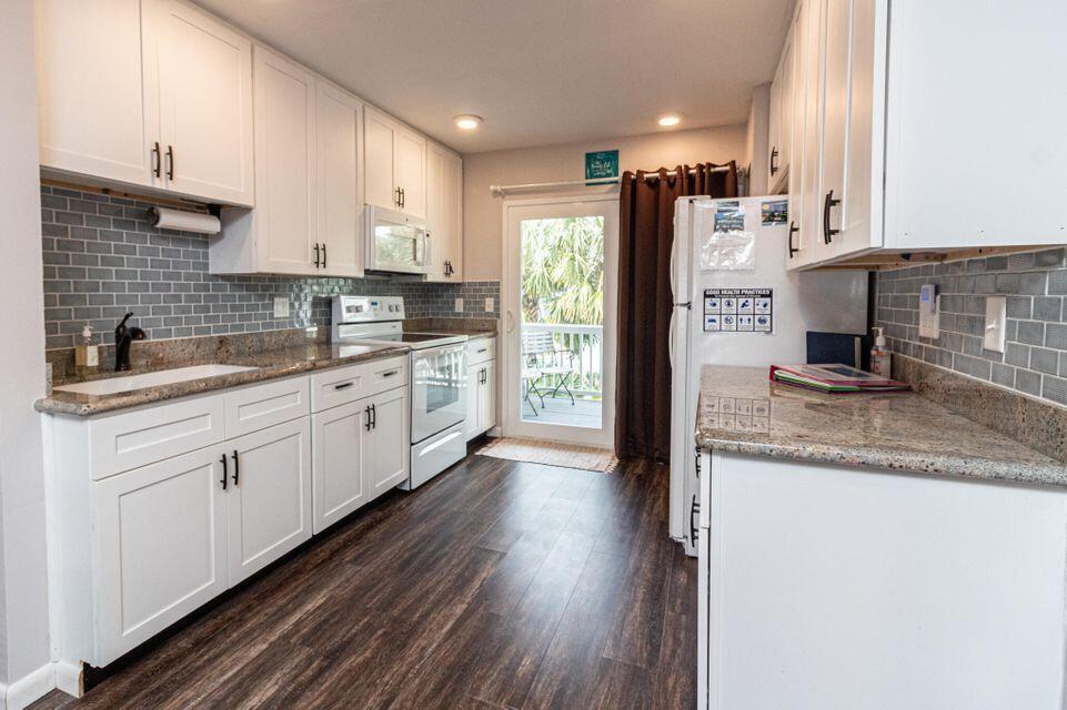 CAJUN BELLE TOWNHOUSES - Residential