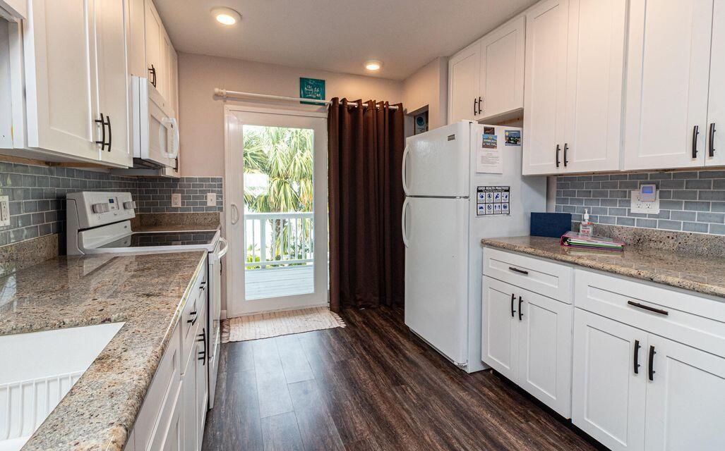 CAJUN BELLE TOWNHOUSES - Residential