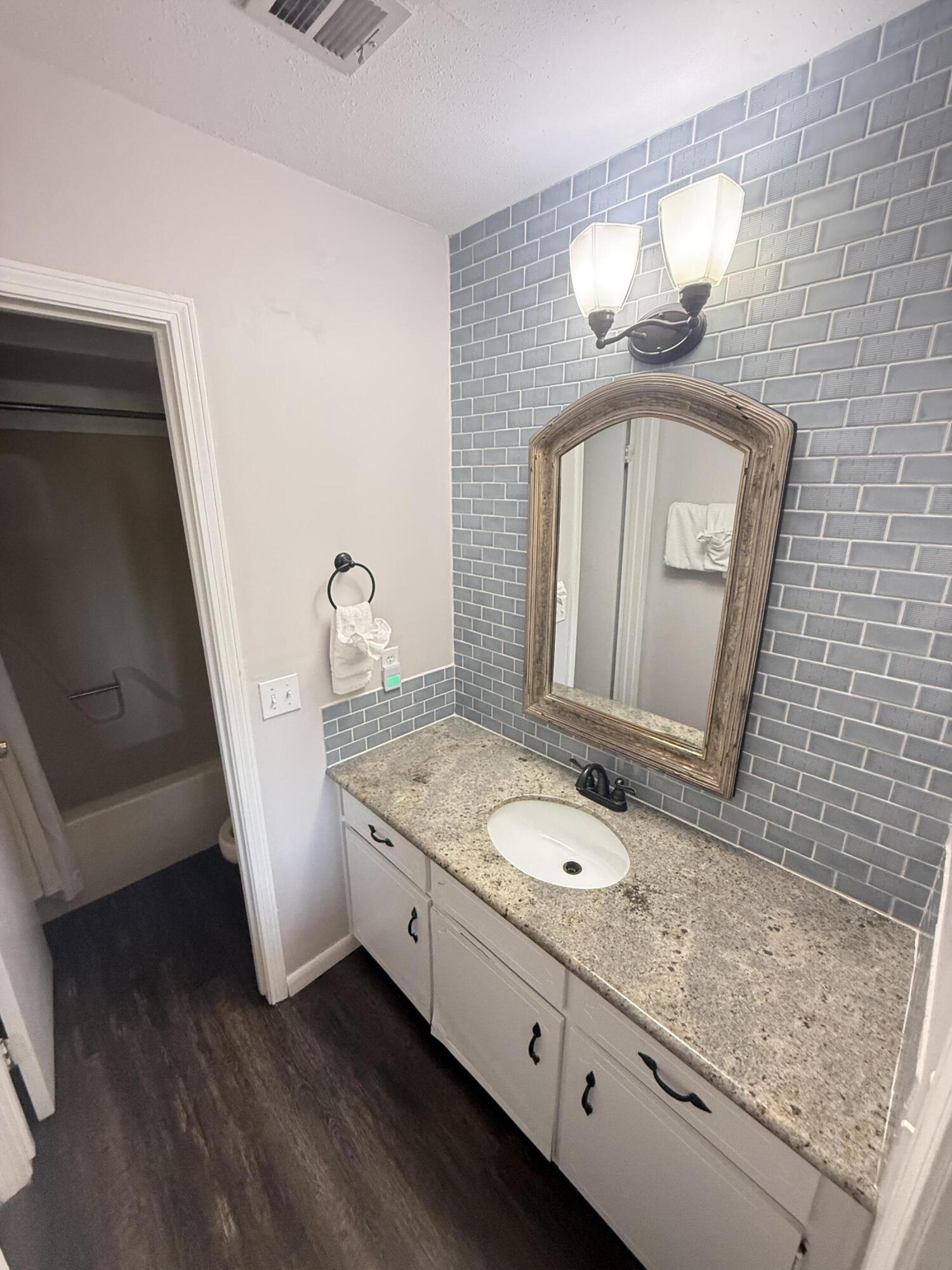 CAJUN BELLE TOWNHOUSES - Residential