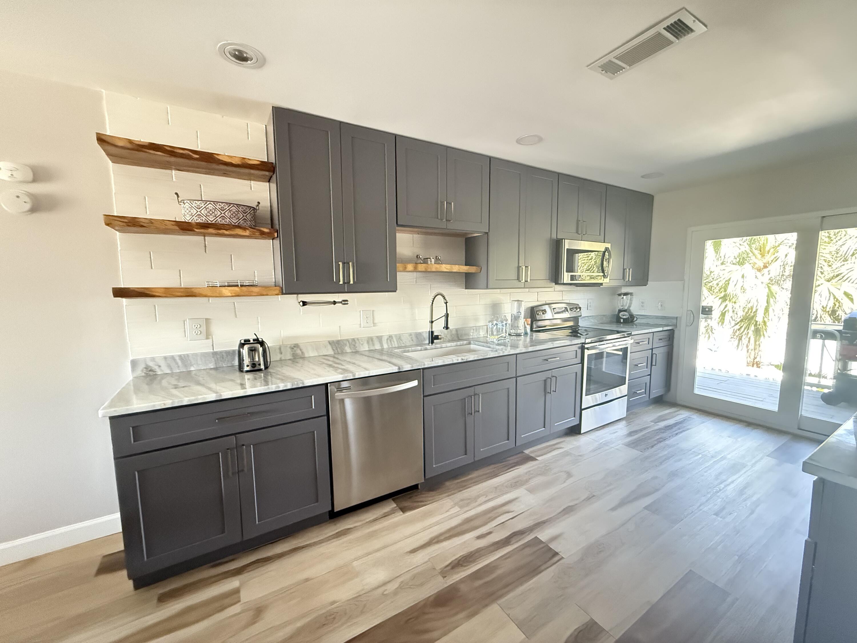 CAJUN BELLE TOWNHOUSES - Residential