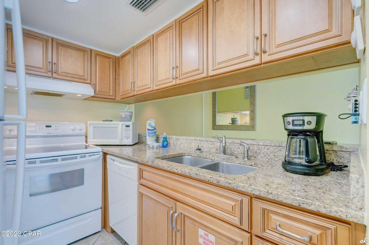 SUNBIRD CONDO - Residential