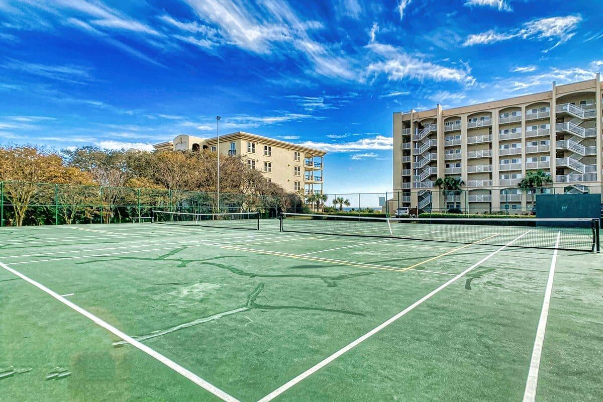 BEACH HOUSE CONDO PH 1 - Residential