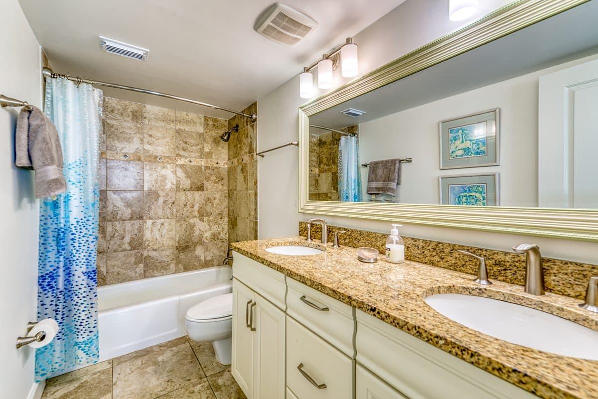 BEACH HOUSE CONDO PH 1 - Residential