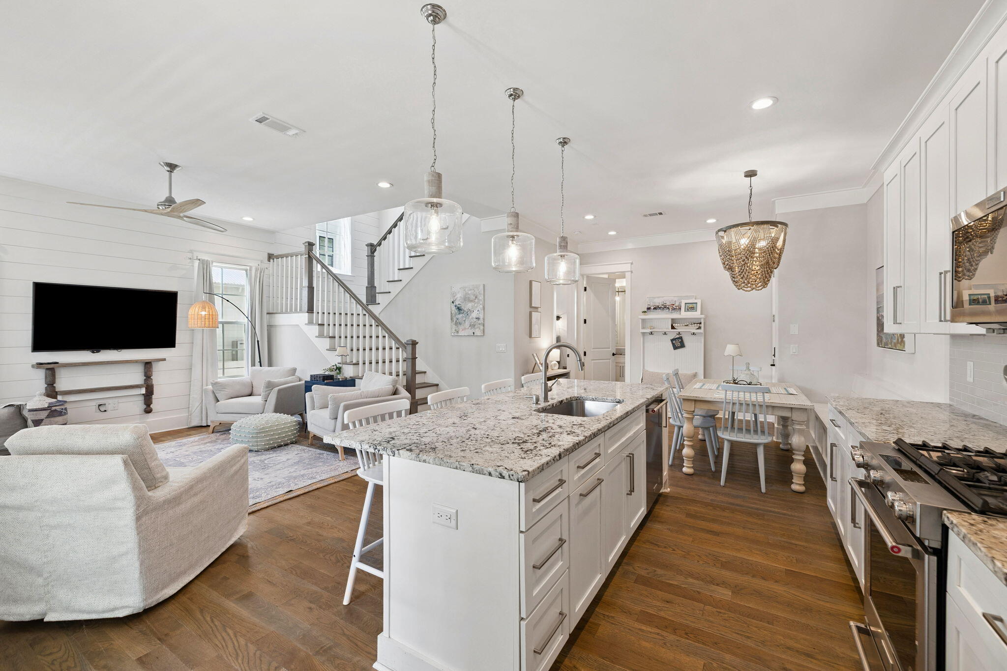 LAKESIDE AT BLUE MOUNTAIN BEACH - Residential