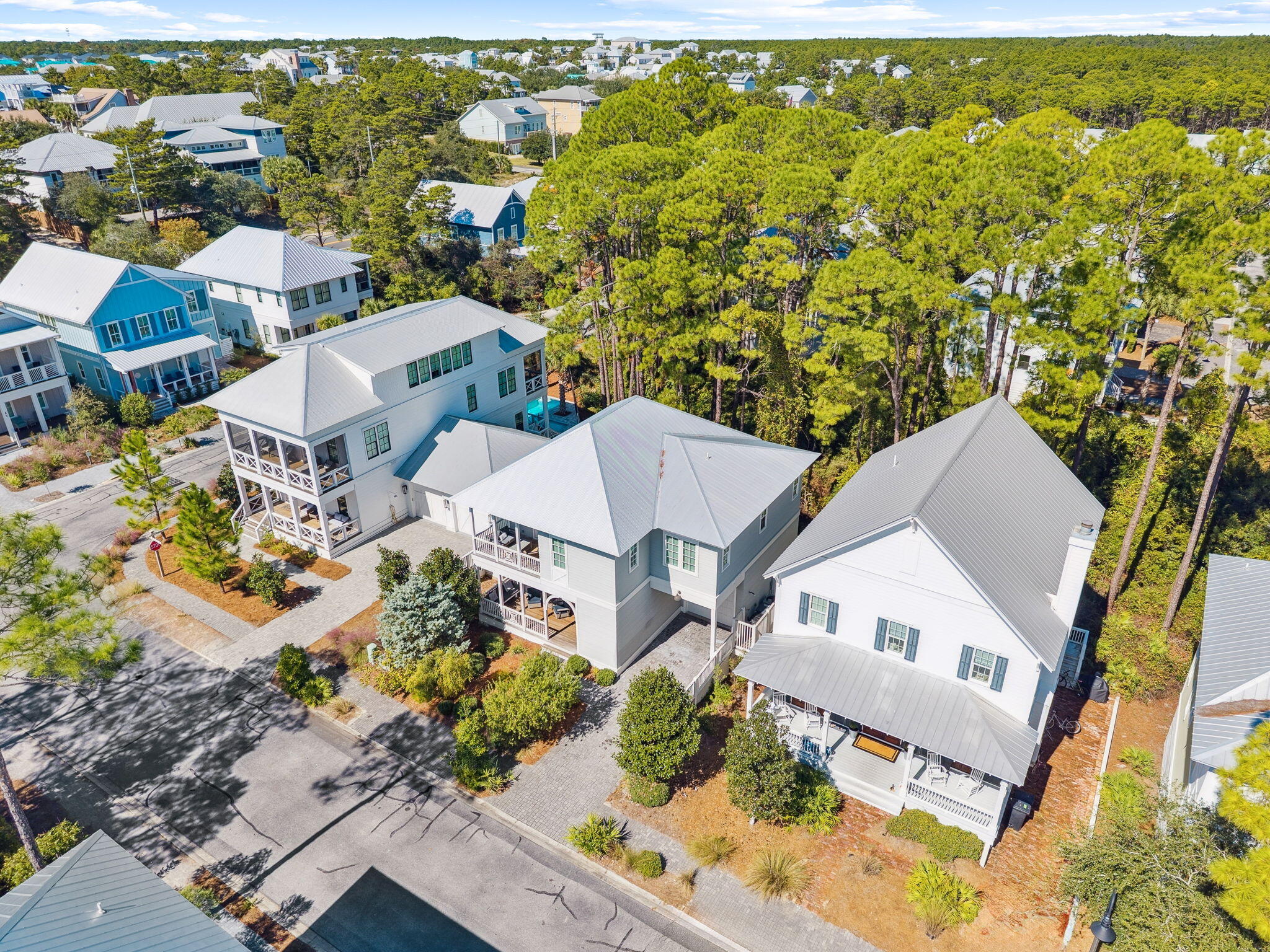 LAKESIDE AT BLUE MOUNTAIN BEACH - Residential