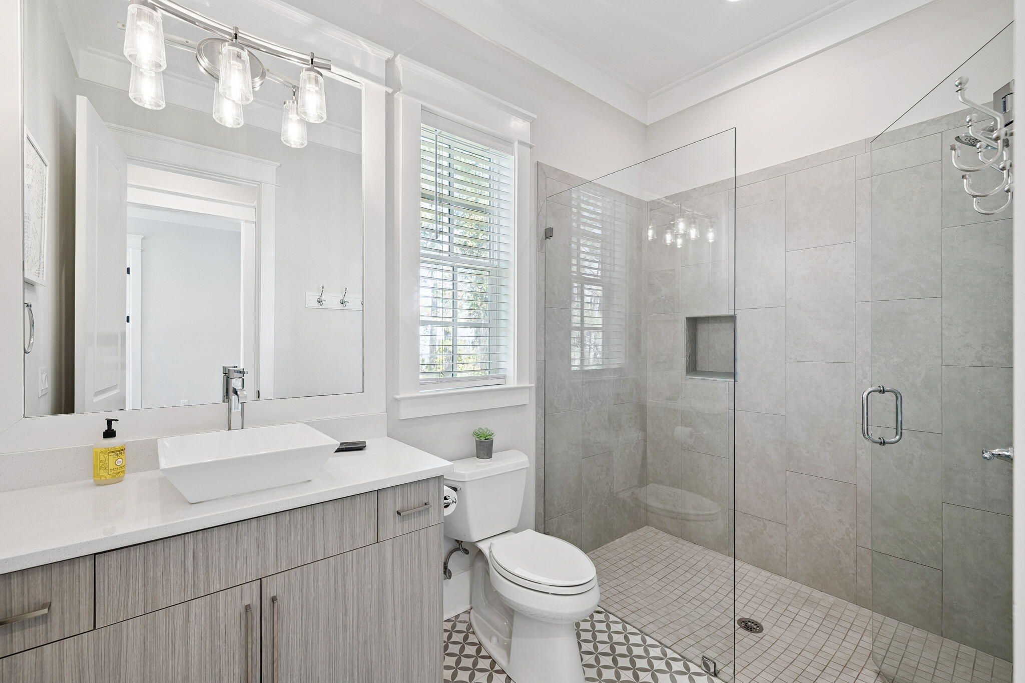 LAKESIDE AT BLUE MOUNTAIN BEACH - Residential
