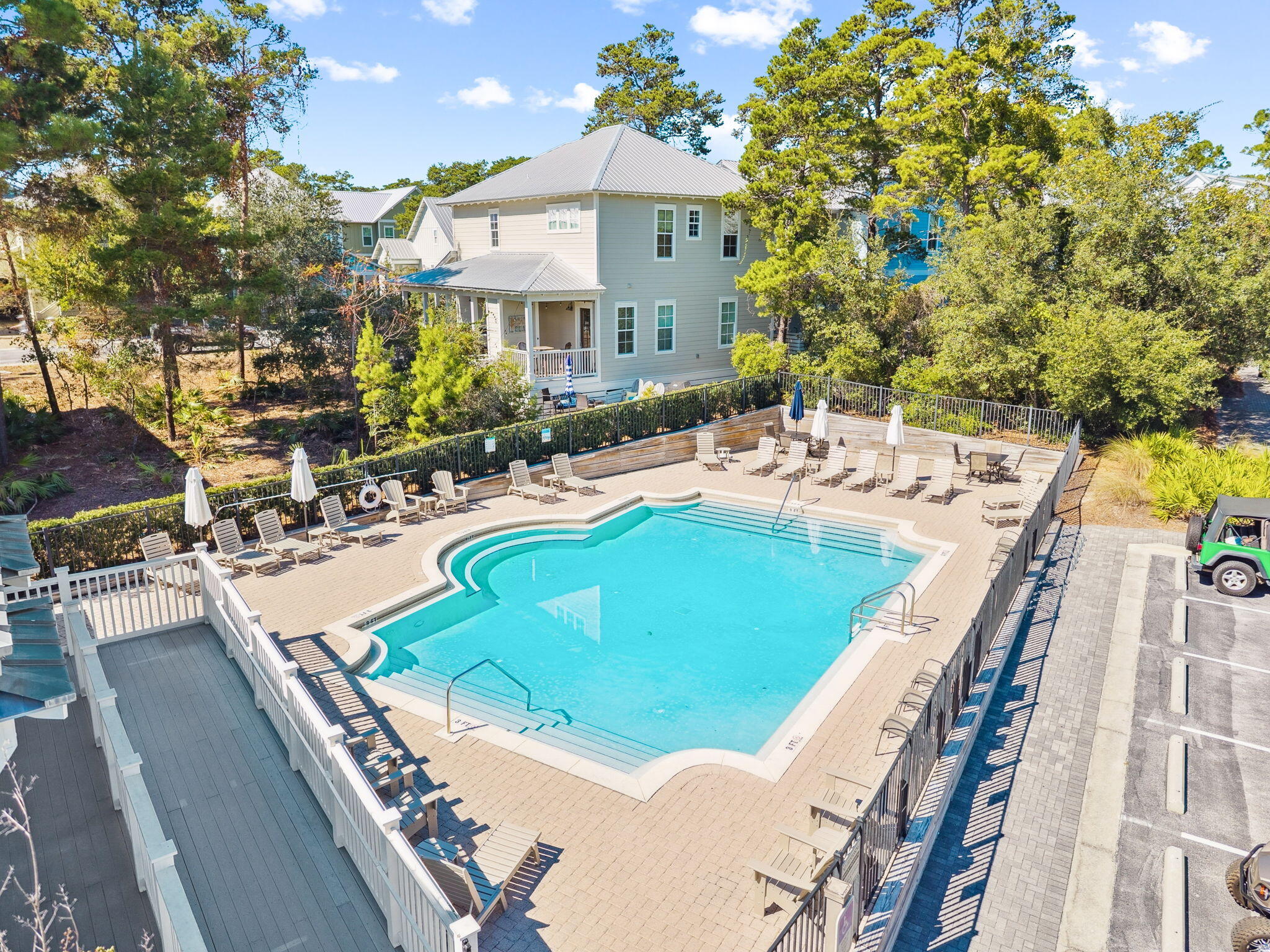 LAKESIDE AT BLUE MOUNTAIN BEACH - Residential