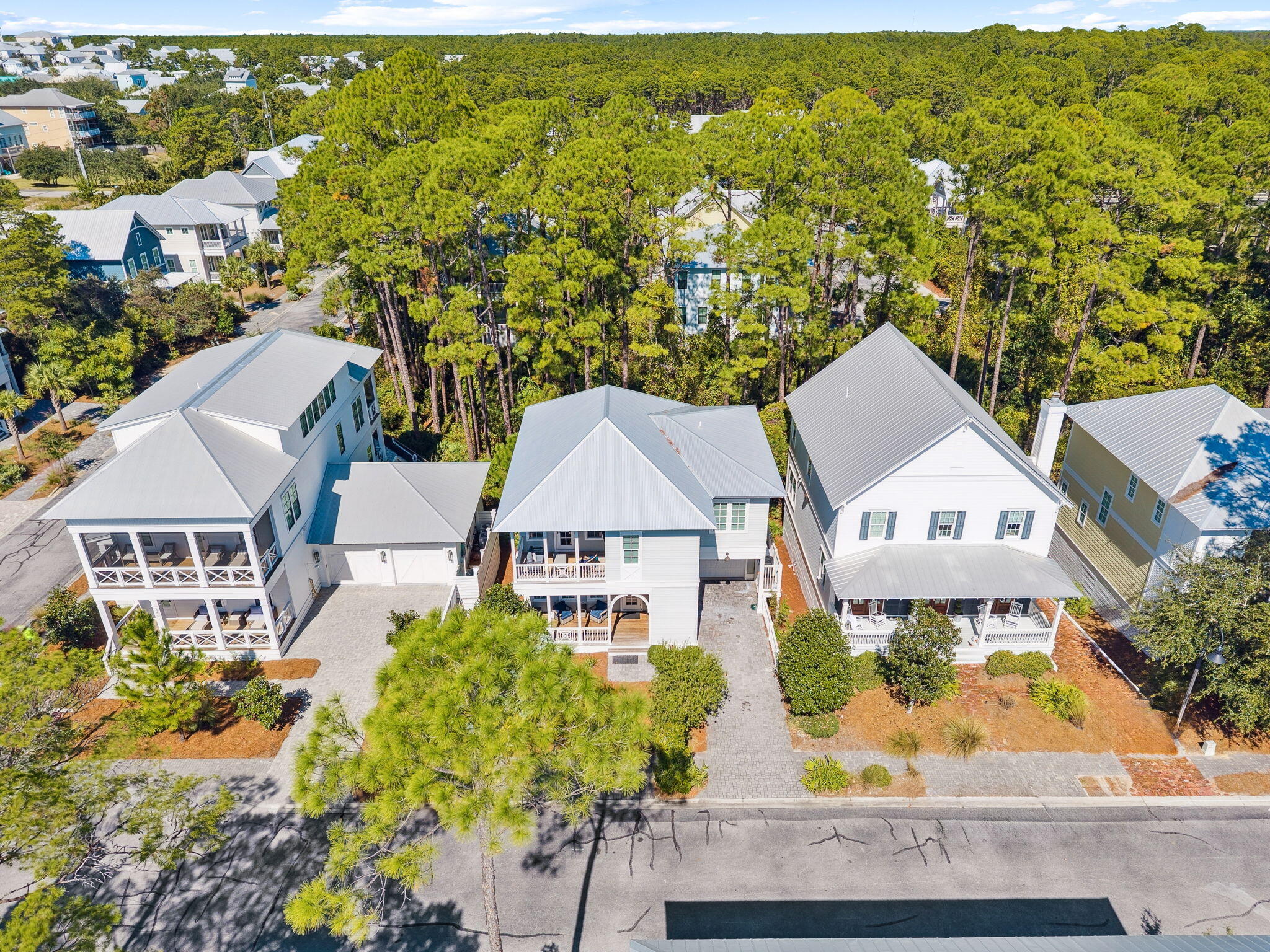LAKESIDE AT BLUE MOUNTAIN BEACH - Residential