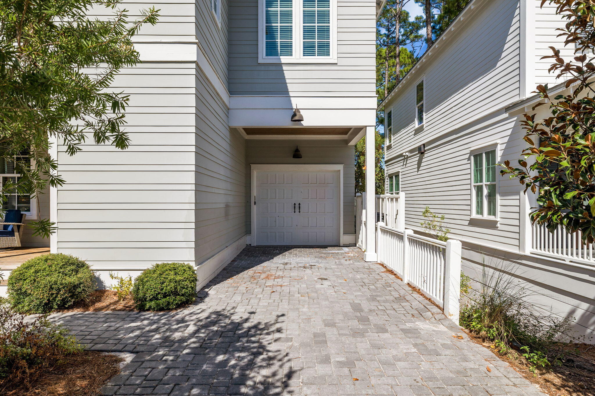 LAKESIDE AT BLUE MOUNTAIN BEACH - Residential