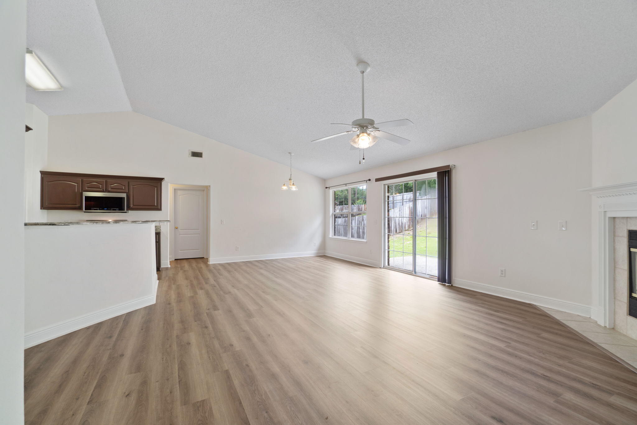 FOX VALLEY - Residential