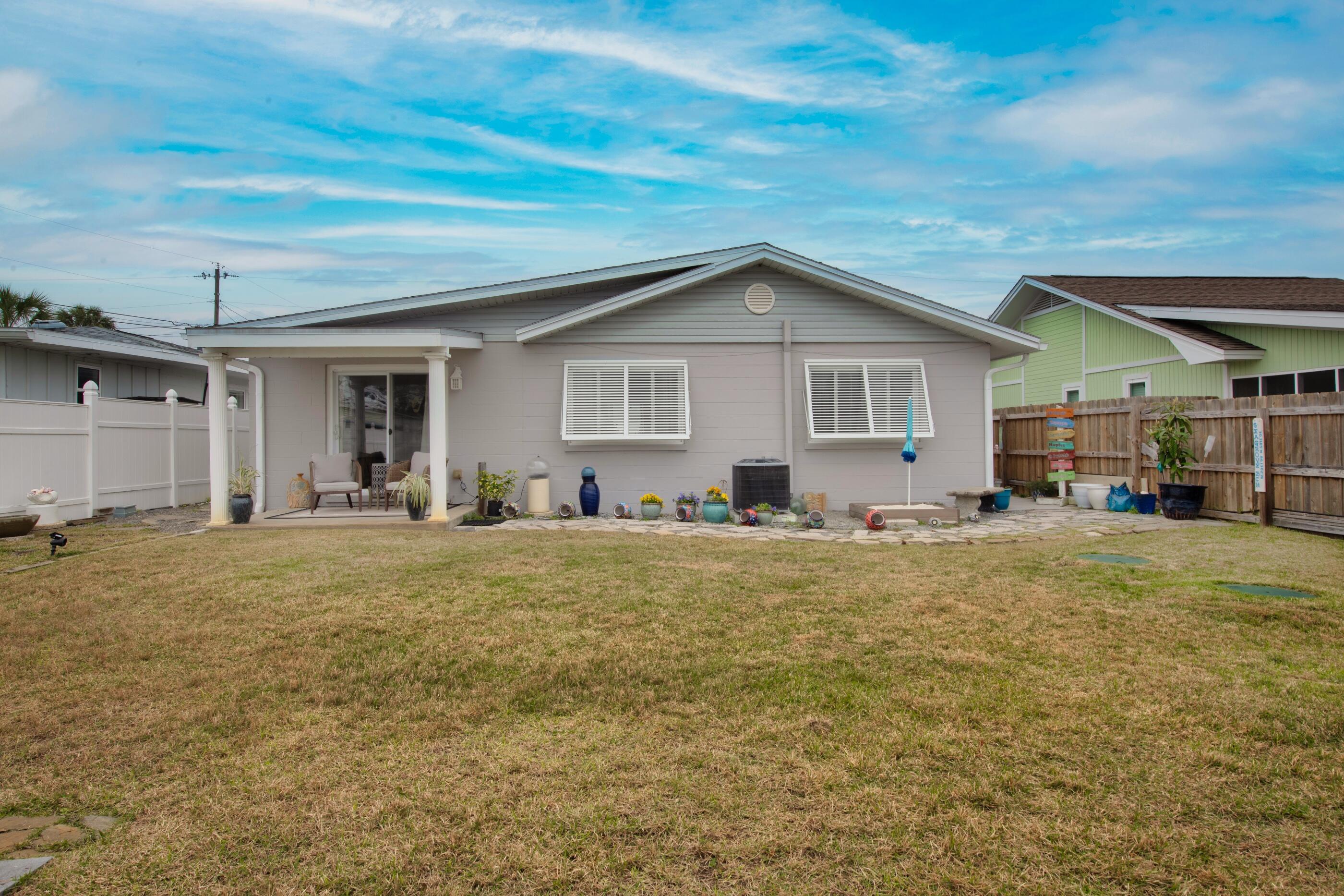 RIVIERA BEACH - Residential