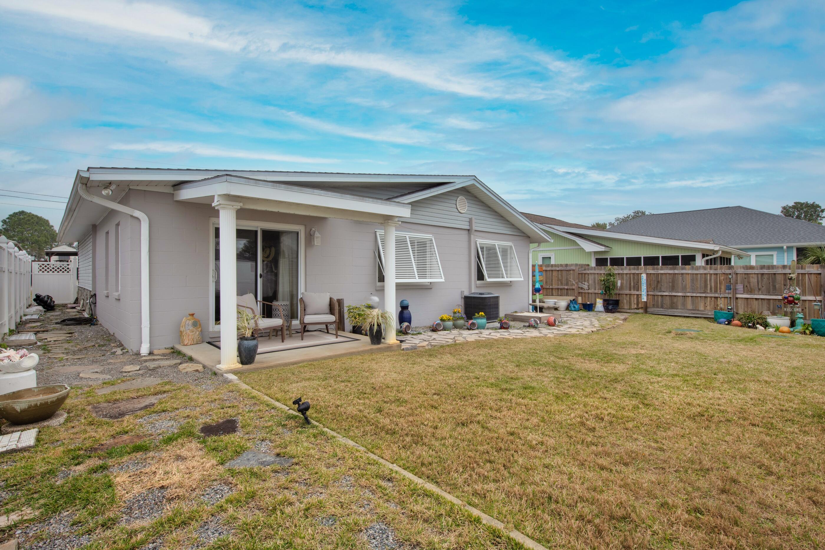 RIVIERA BEACH - Residential