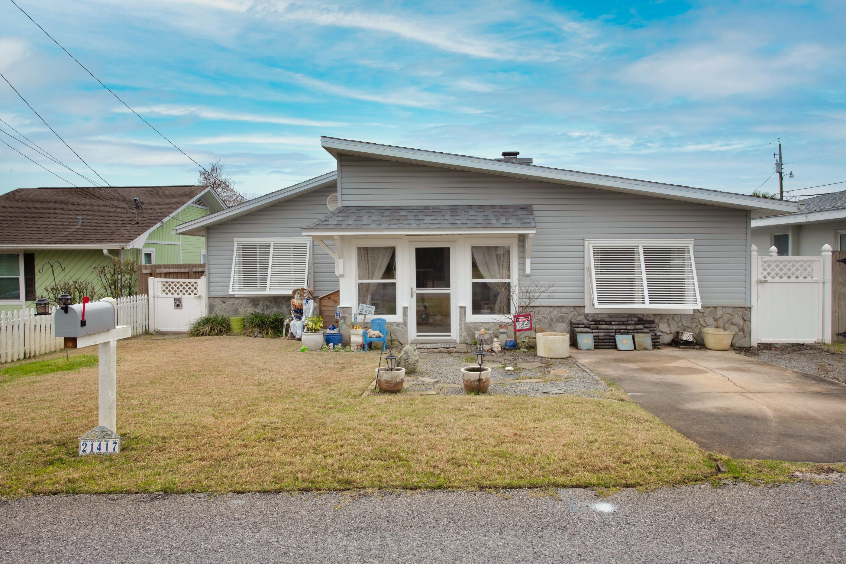 RIVIERA BEACH - Residential