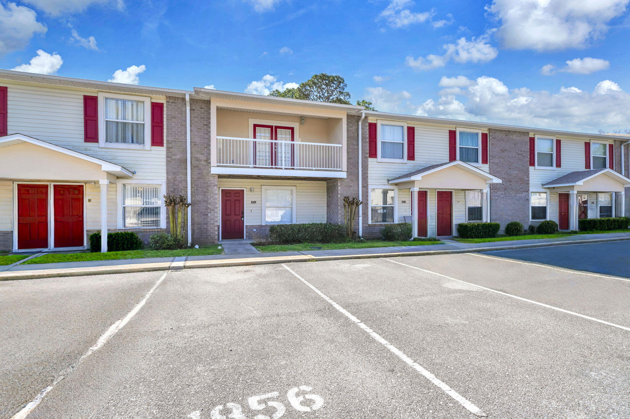 SHAY LIN T/H - Residential Lease