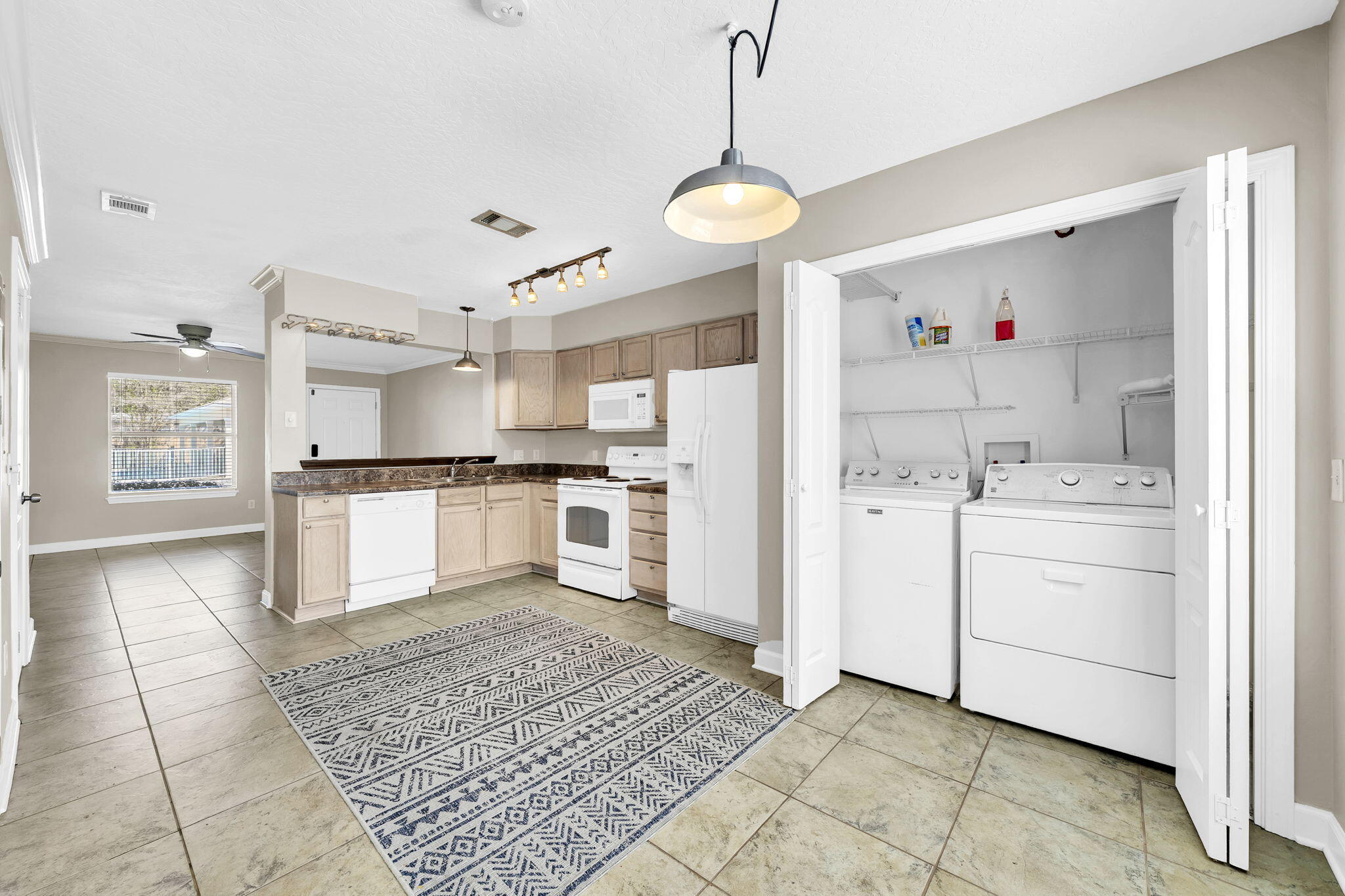 SHAY LIN T/H - Residential Lease