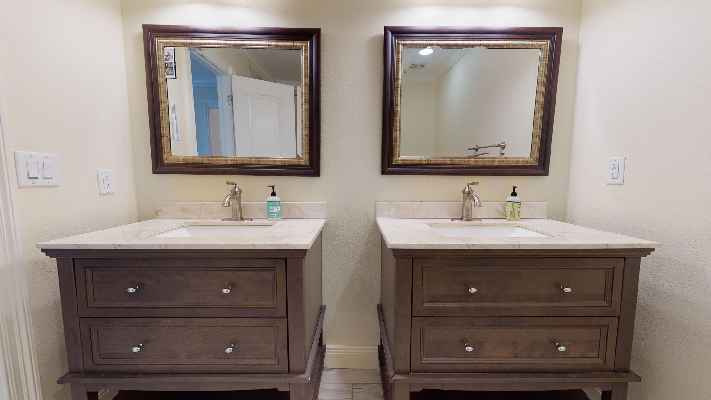 SANDY RIDGE ESTATES - Residential