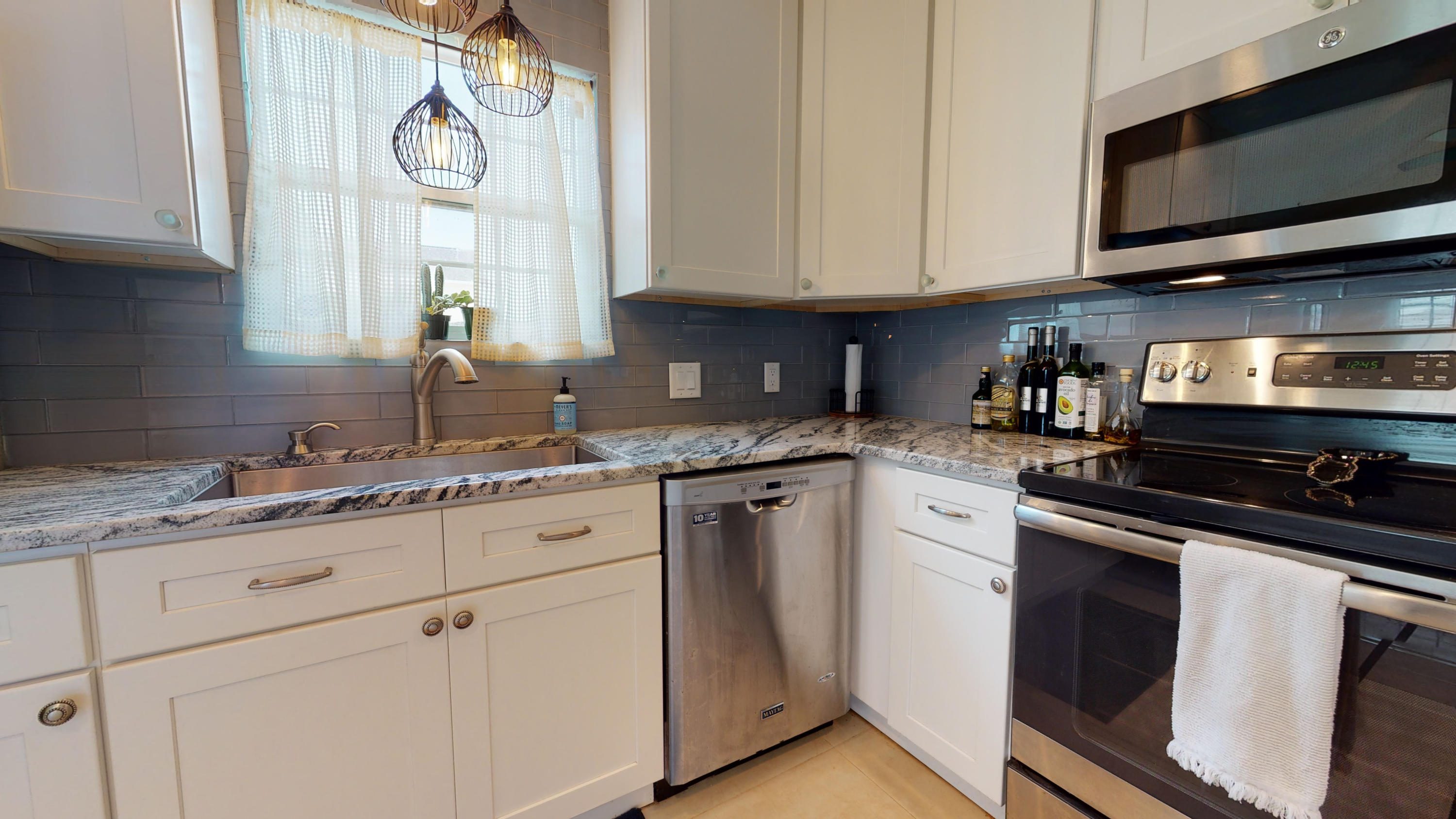 SANDY RIDGE ESTATES - Residential