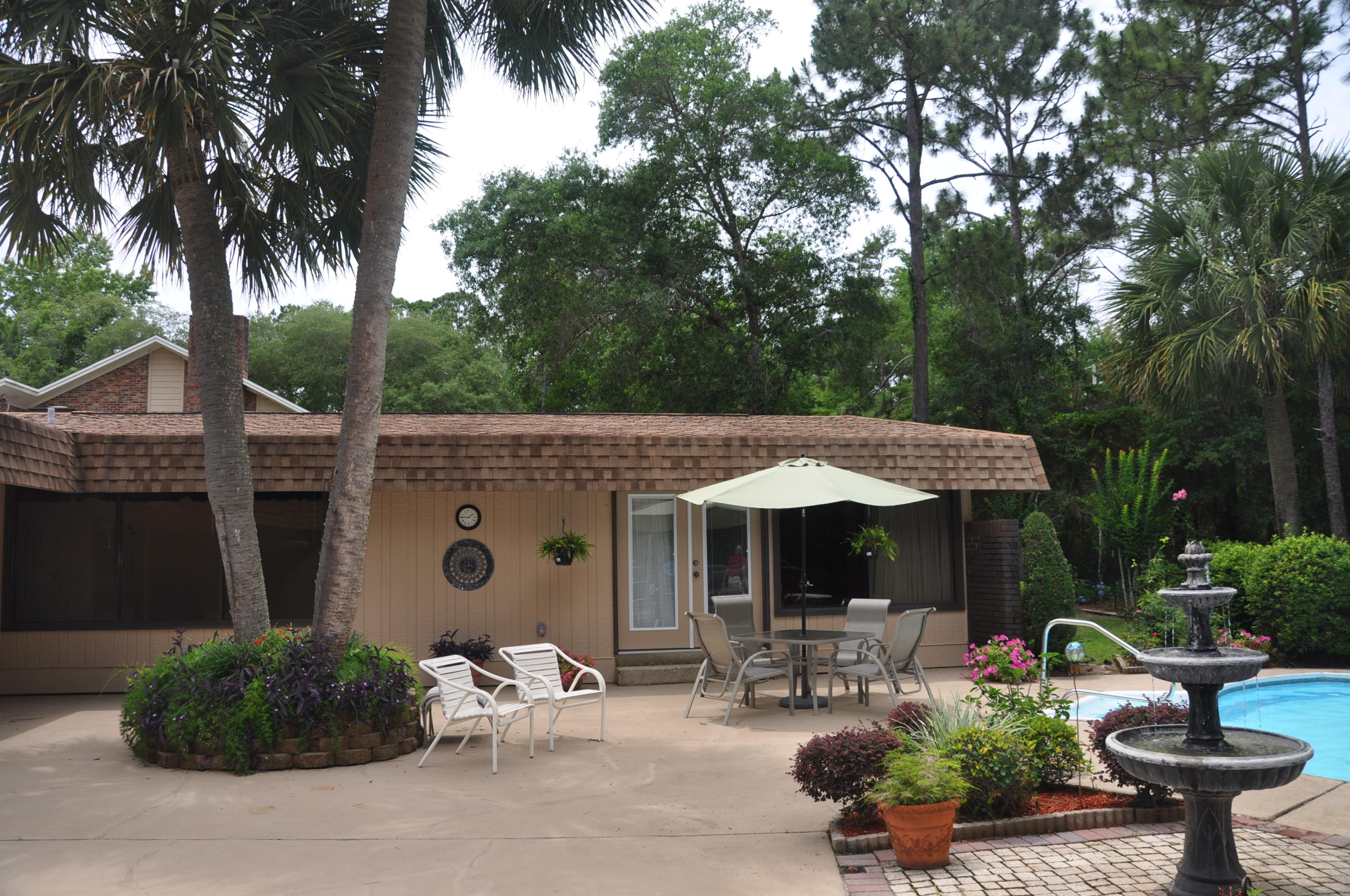 LAKE LORRAINE EST LOT 24 BLK C - Residential