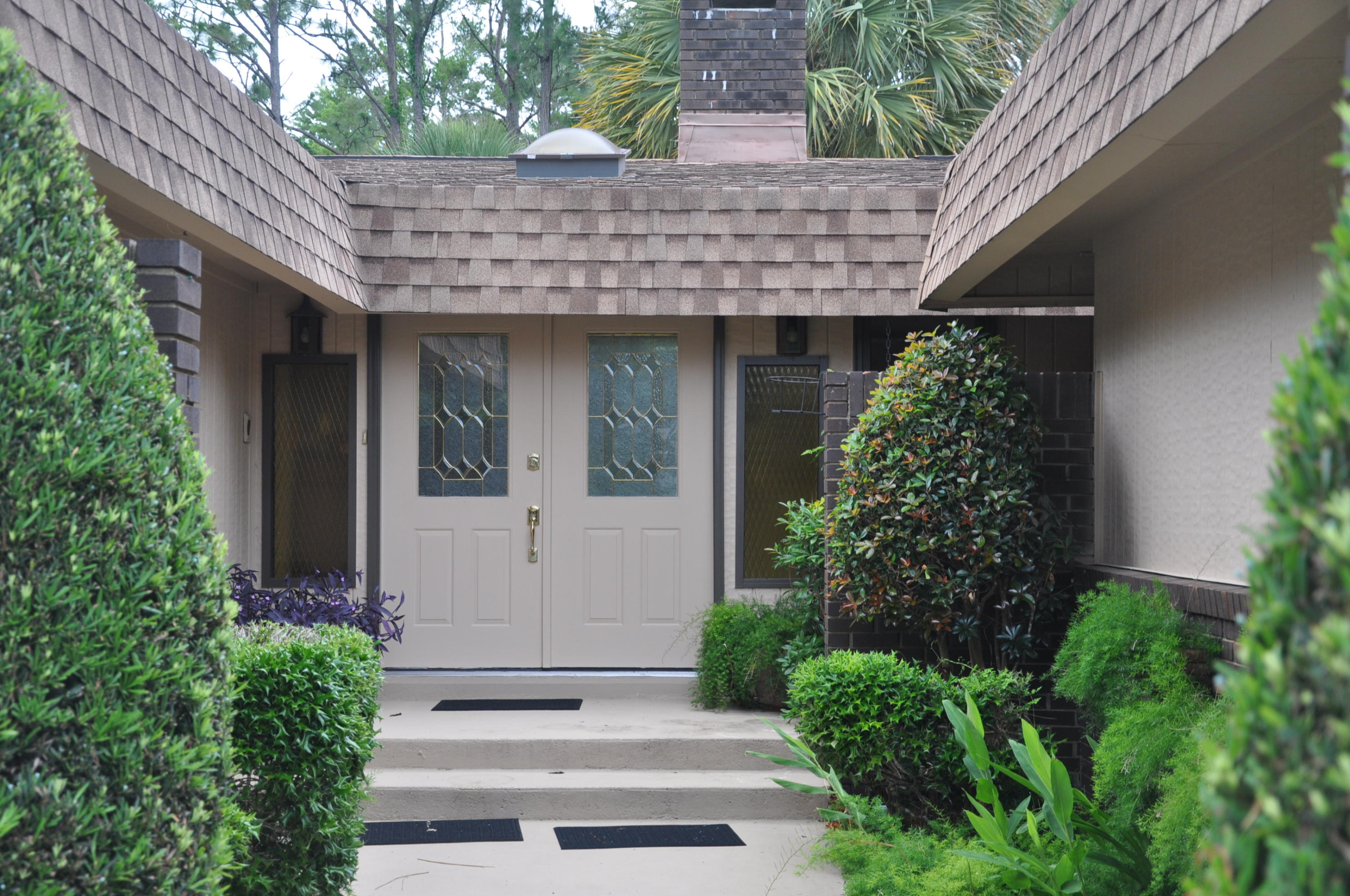 LAKE LORRAINE EST LOT 24 BLK C - Residential