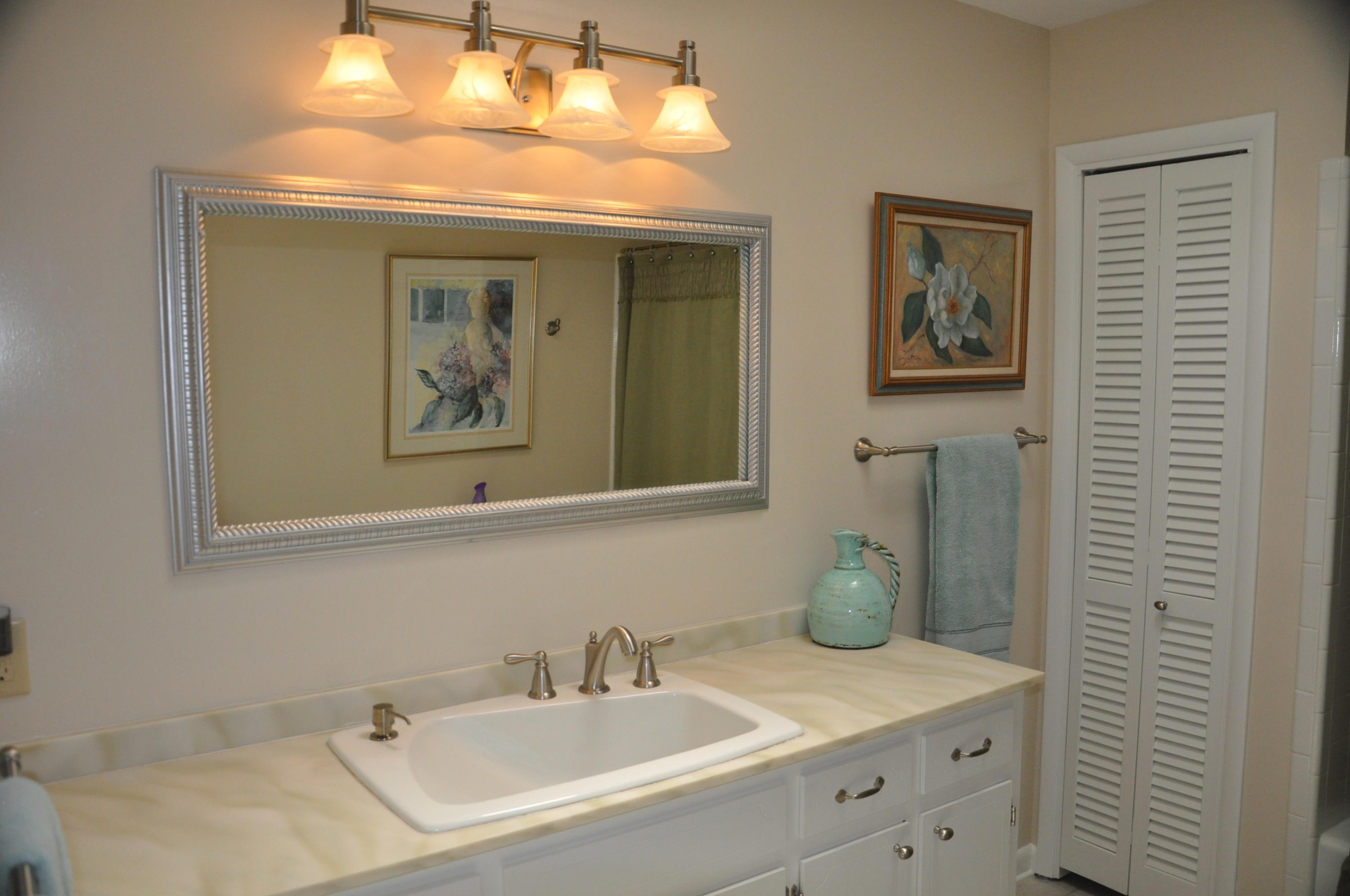 LAKE LORRAINE EST LOT 24 BLK C - Residential