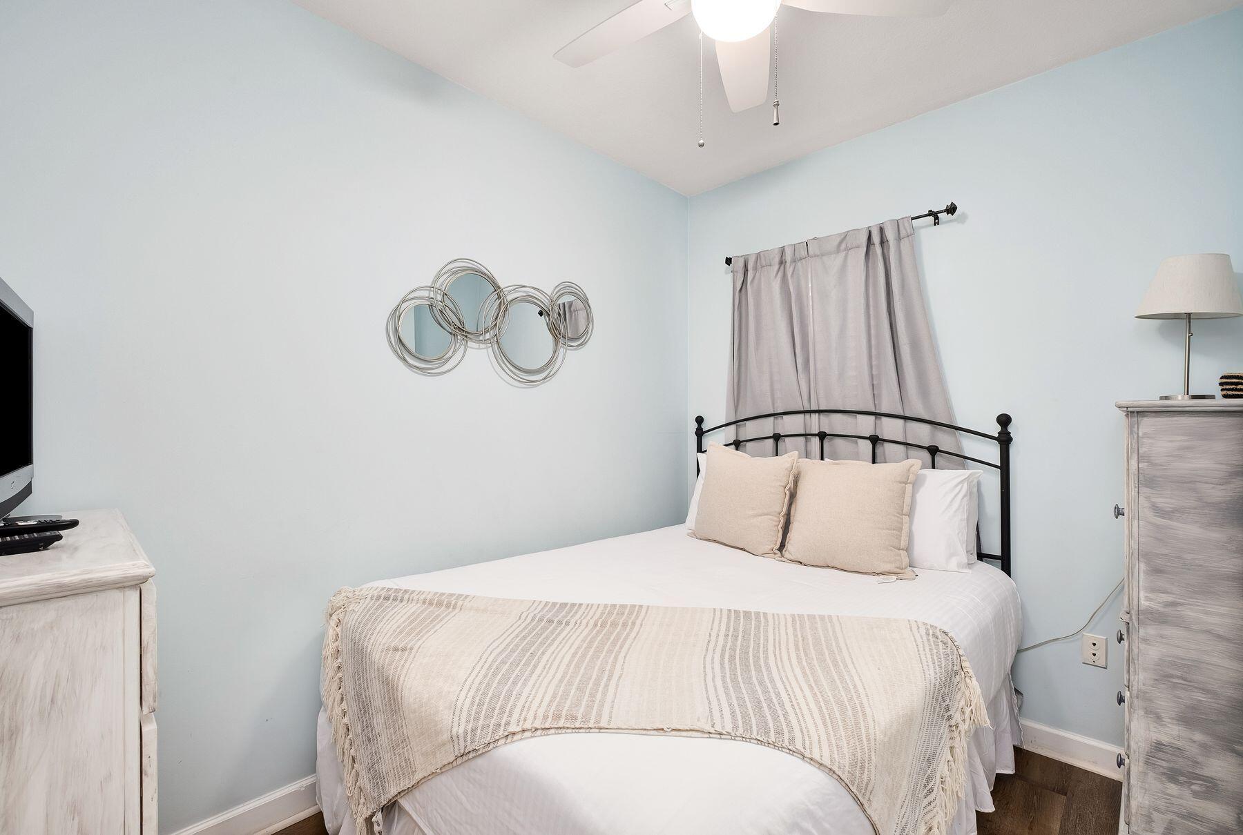 STERLING SHORES - Residential
