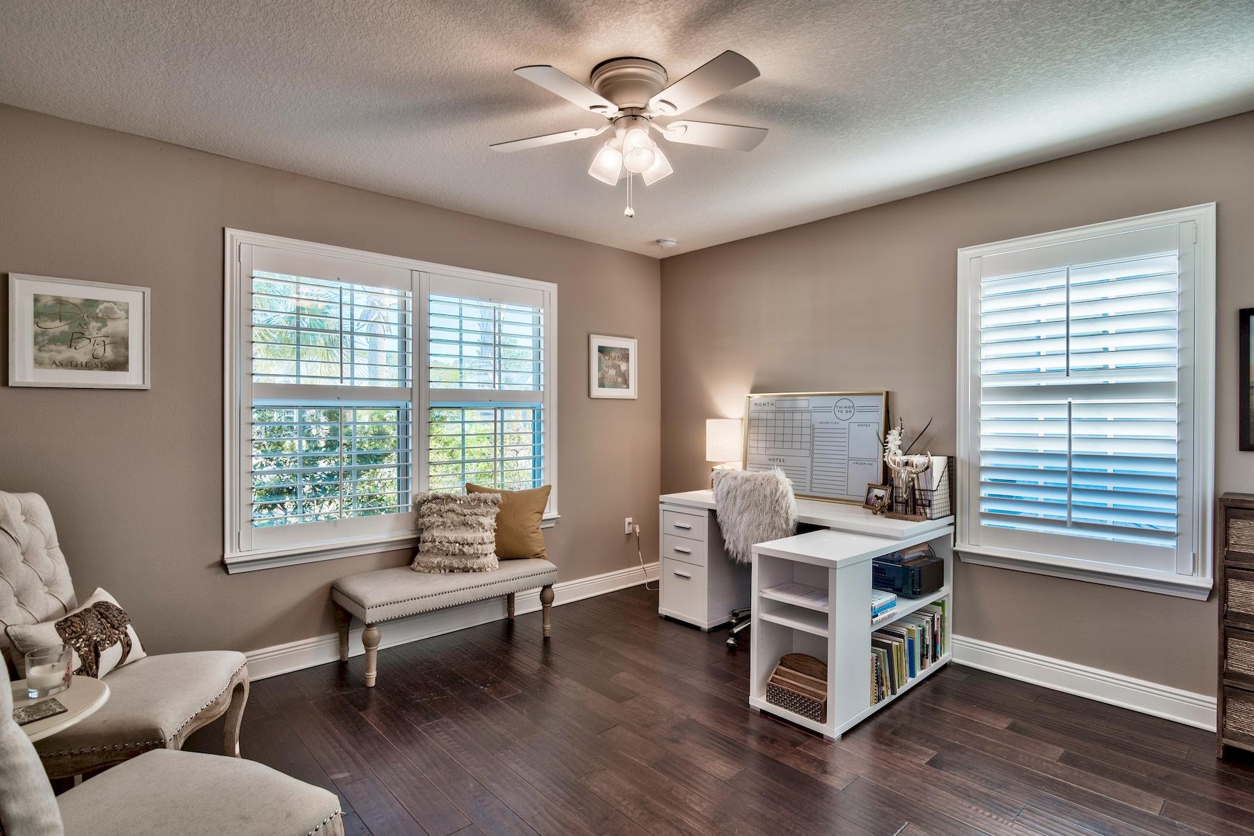 EAGLE BAY - Residential