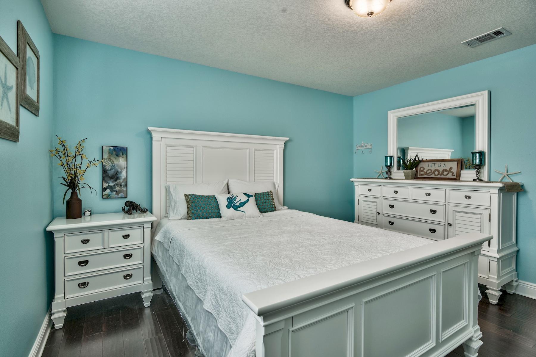 EAGLE BAY - Residential