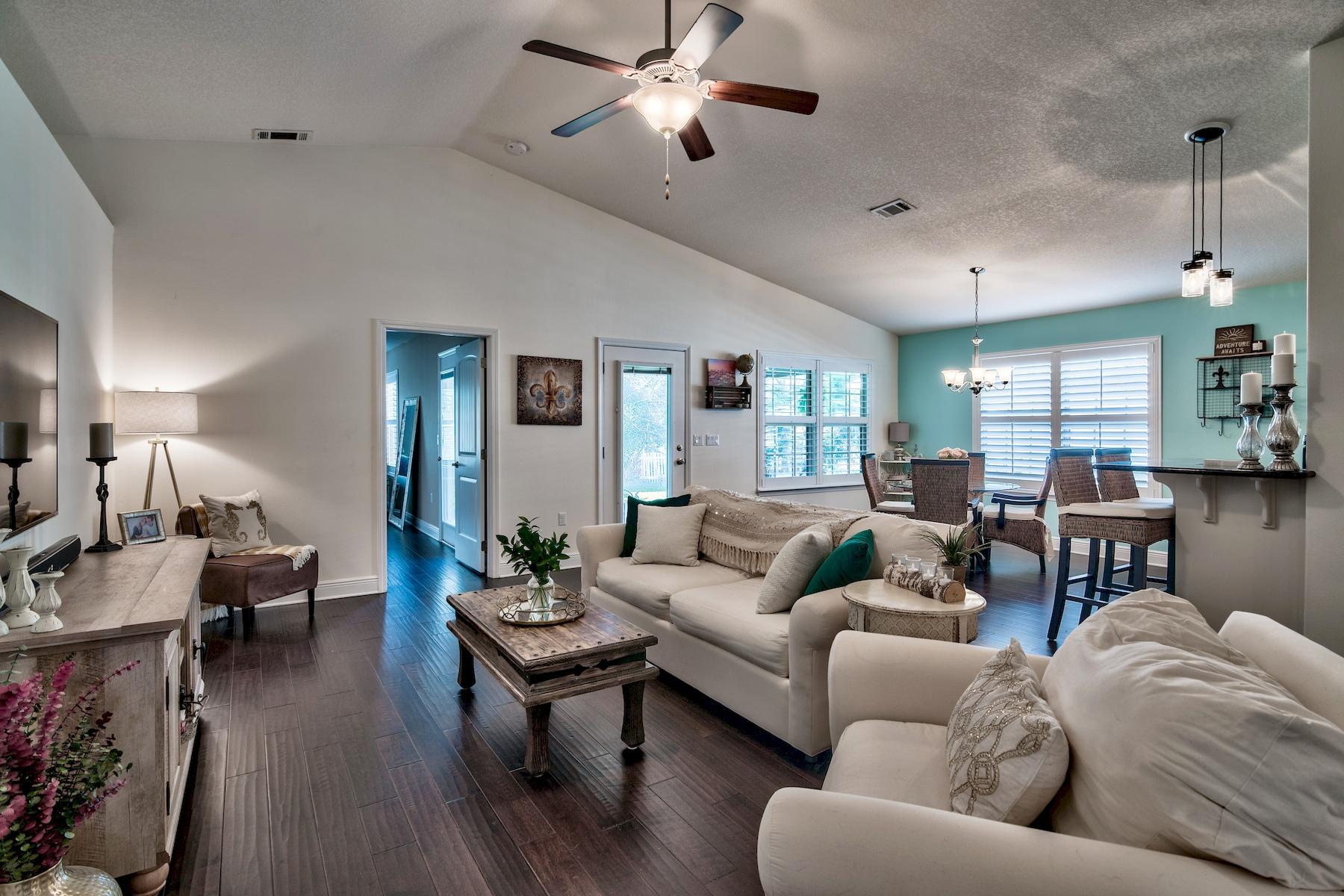 EAGLE BAY - Residential