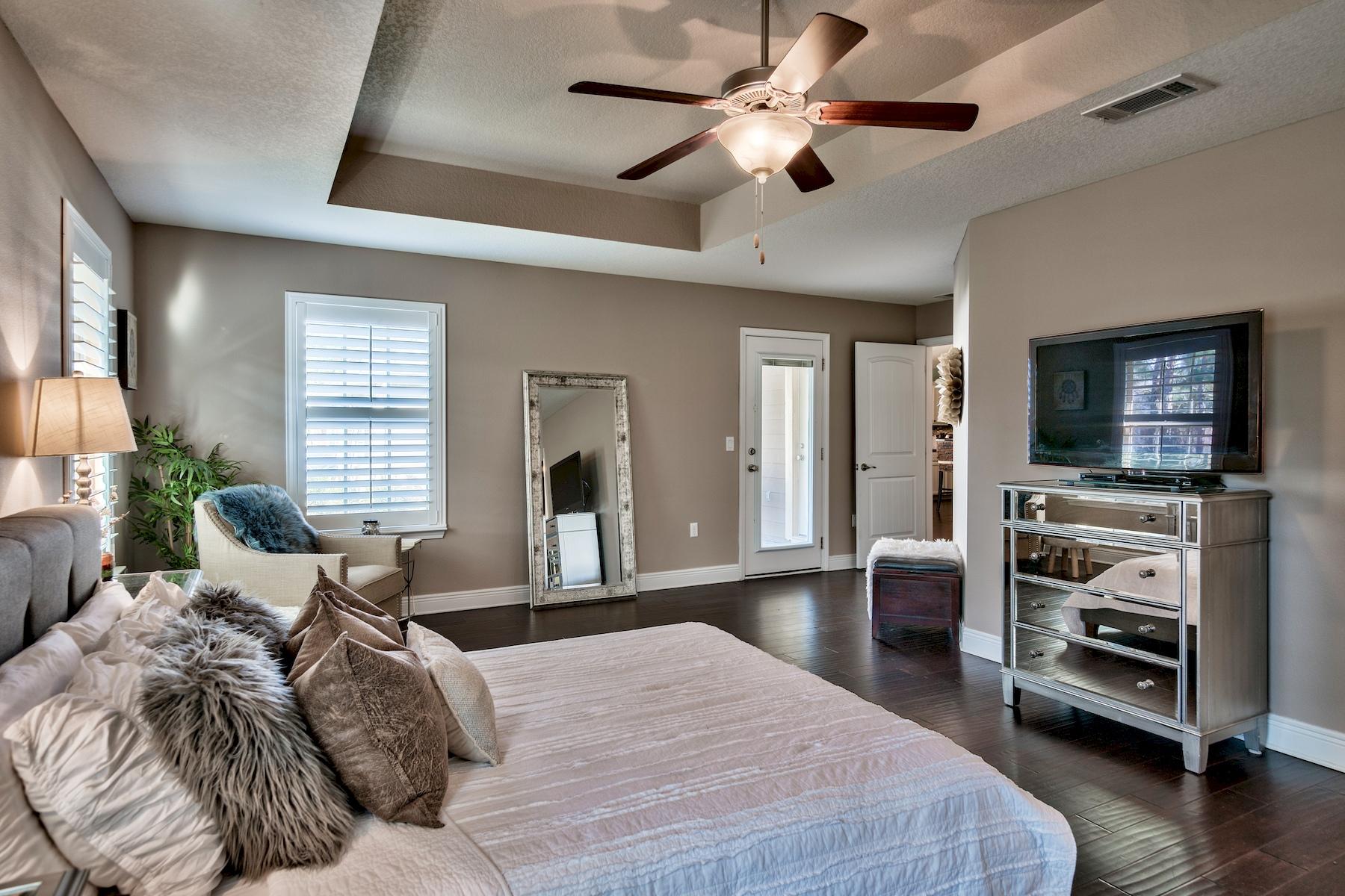 EAGLE BAY - Residential