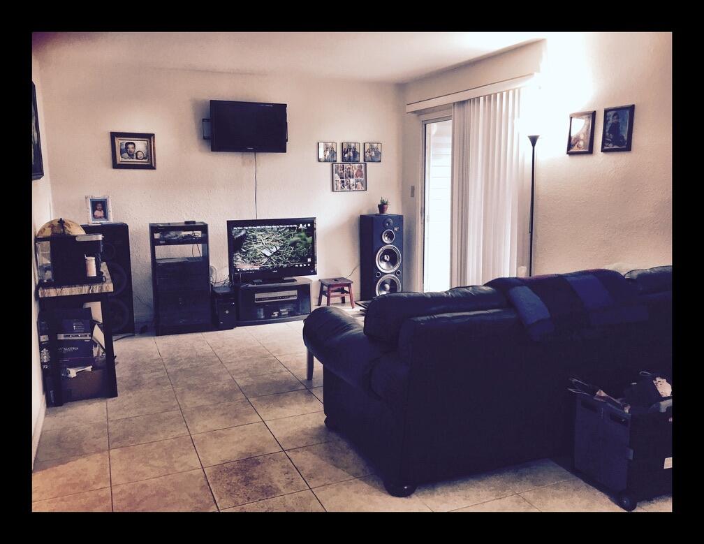 FINISTERRA CONDO - Residential