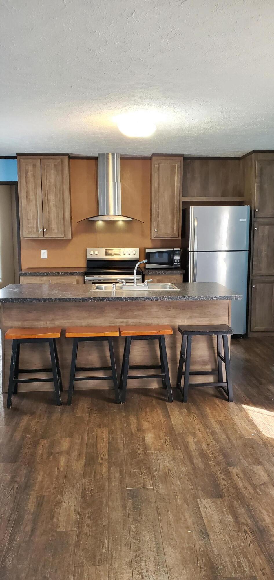 CRESTVIEW - Residential