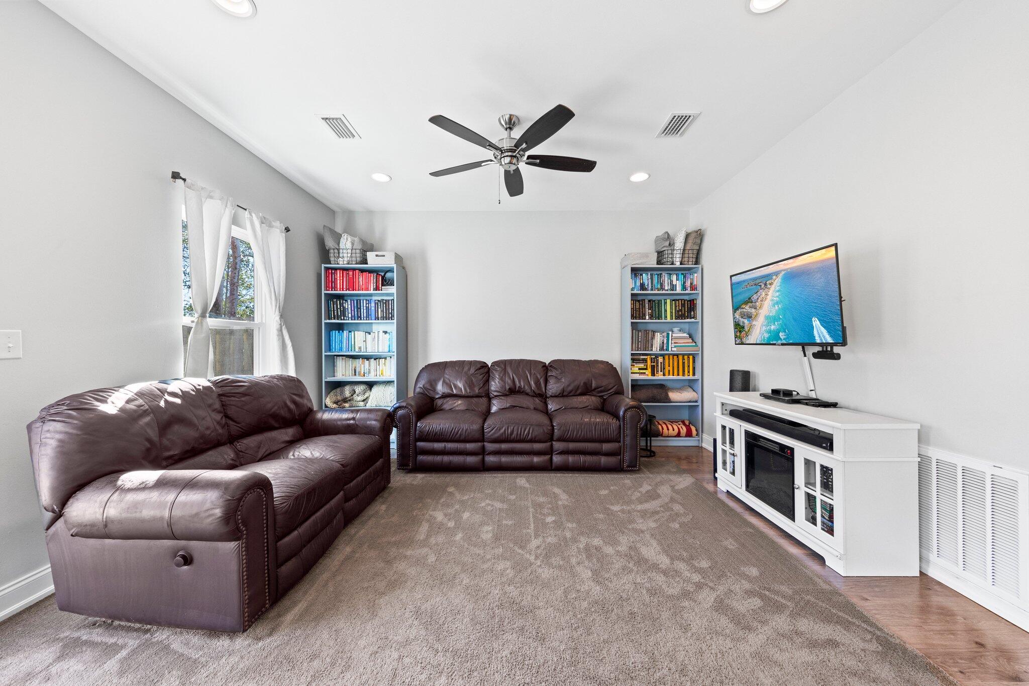 CARONDOLET T/H - Residential