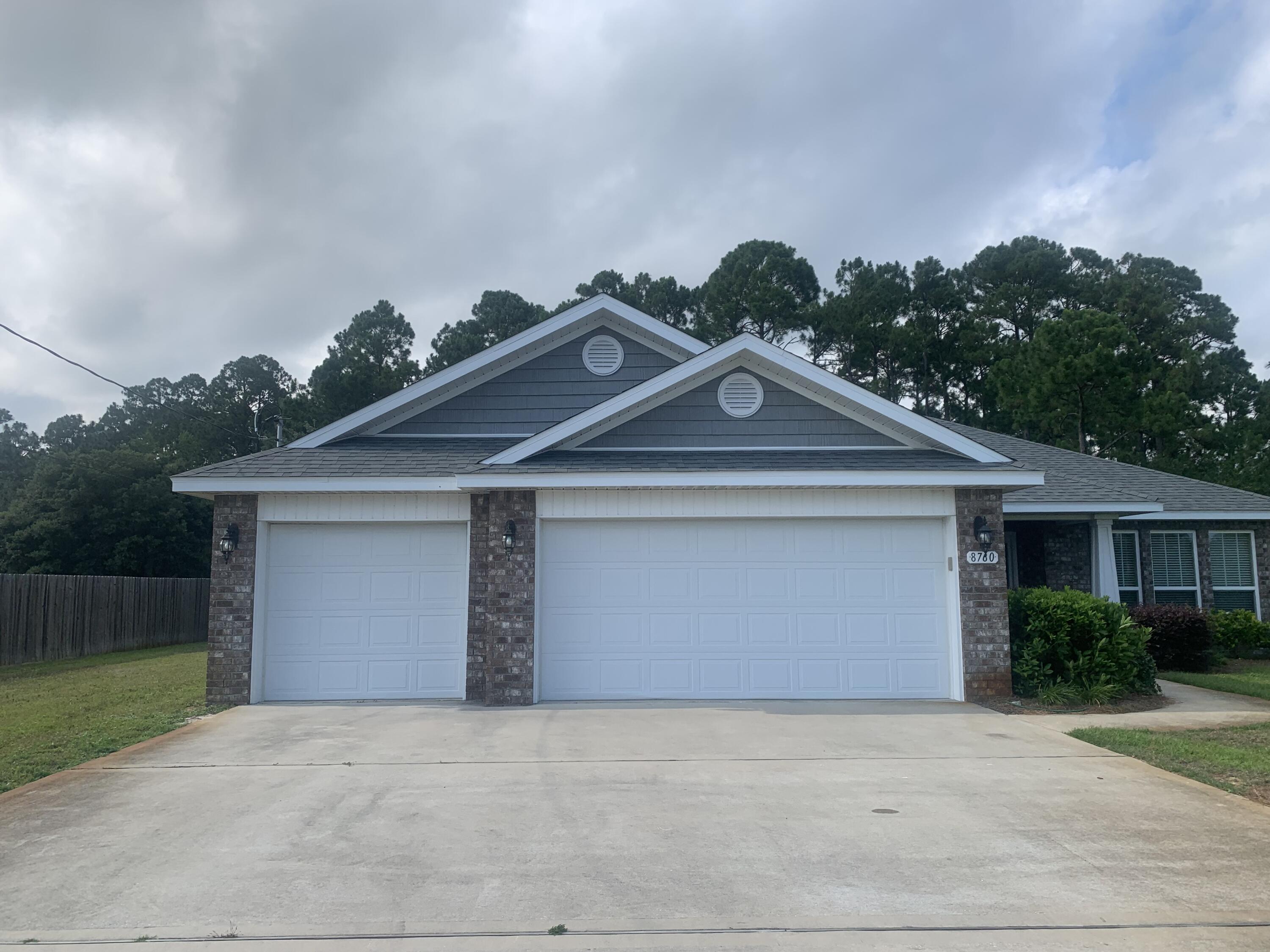 NAVARRE 1ST ADD - Residential