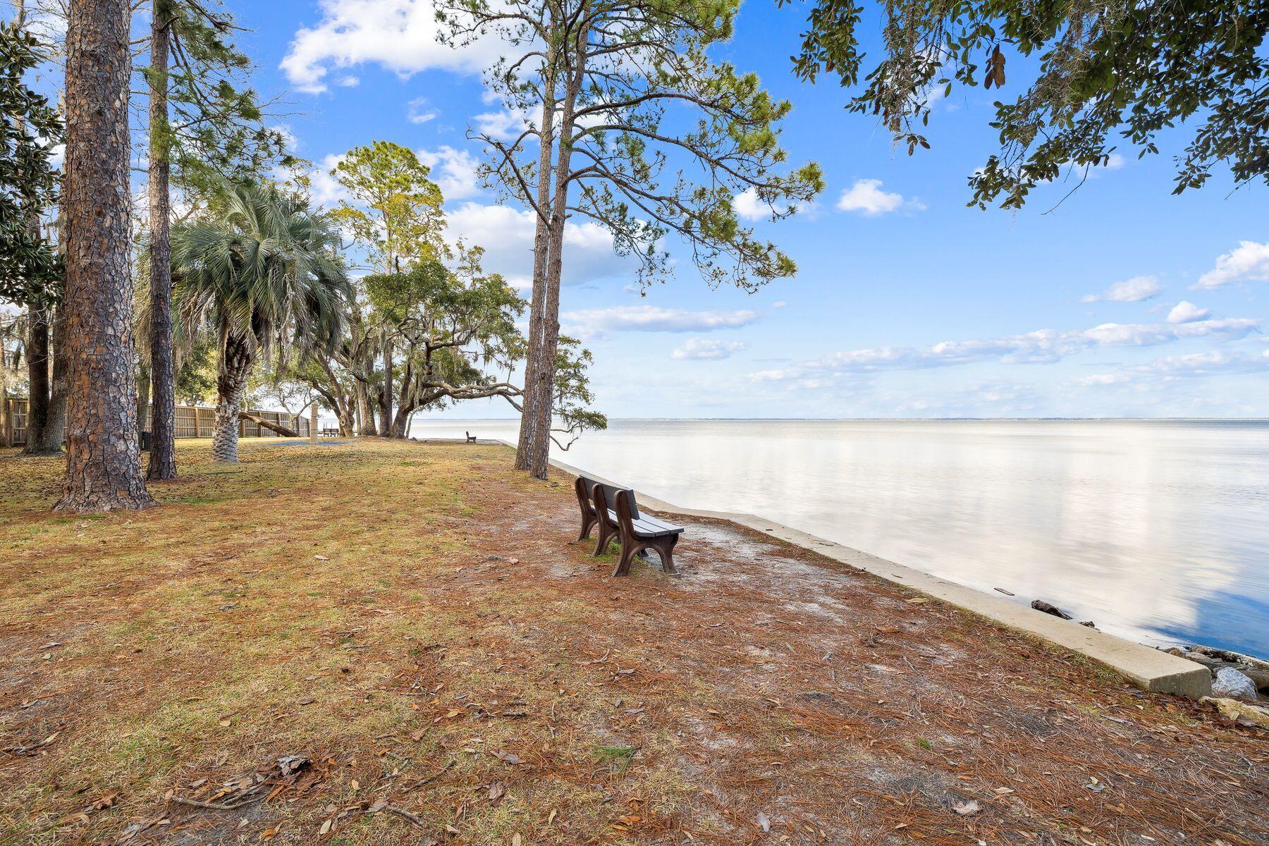 PINE TRACE - Residential