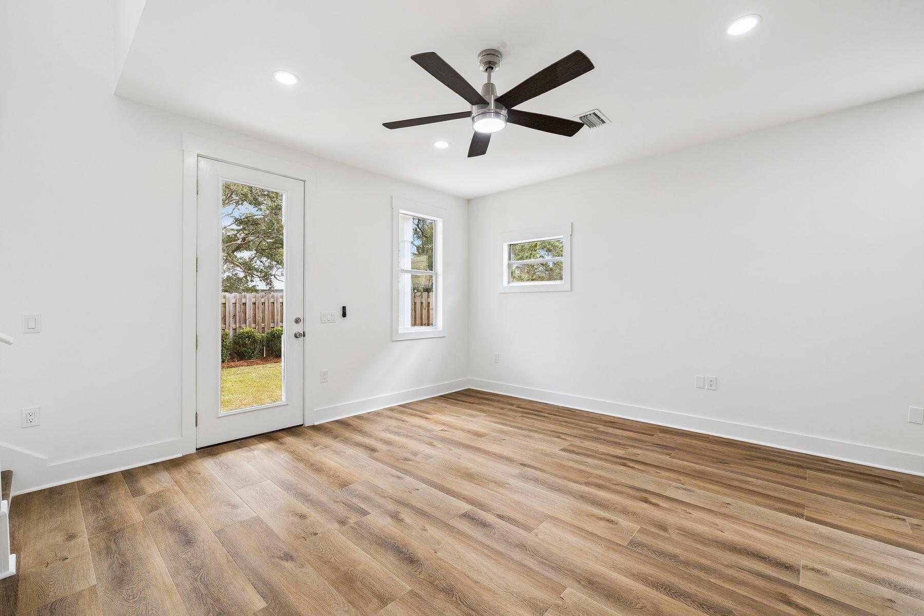 PINE TRACE - Residential