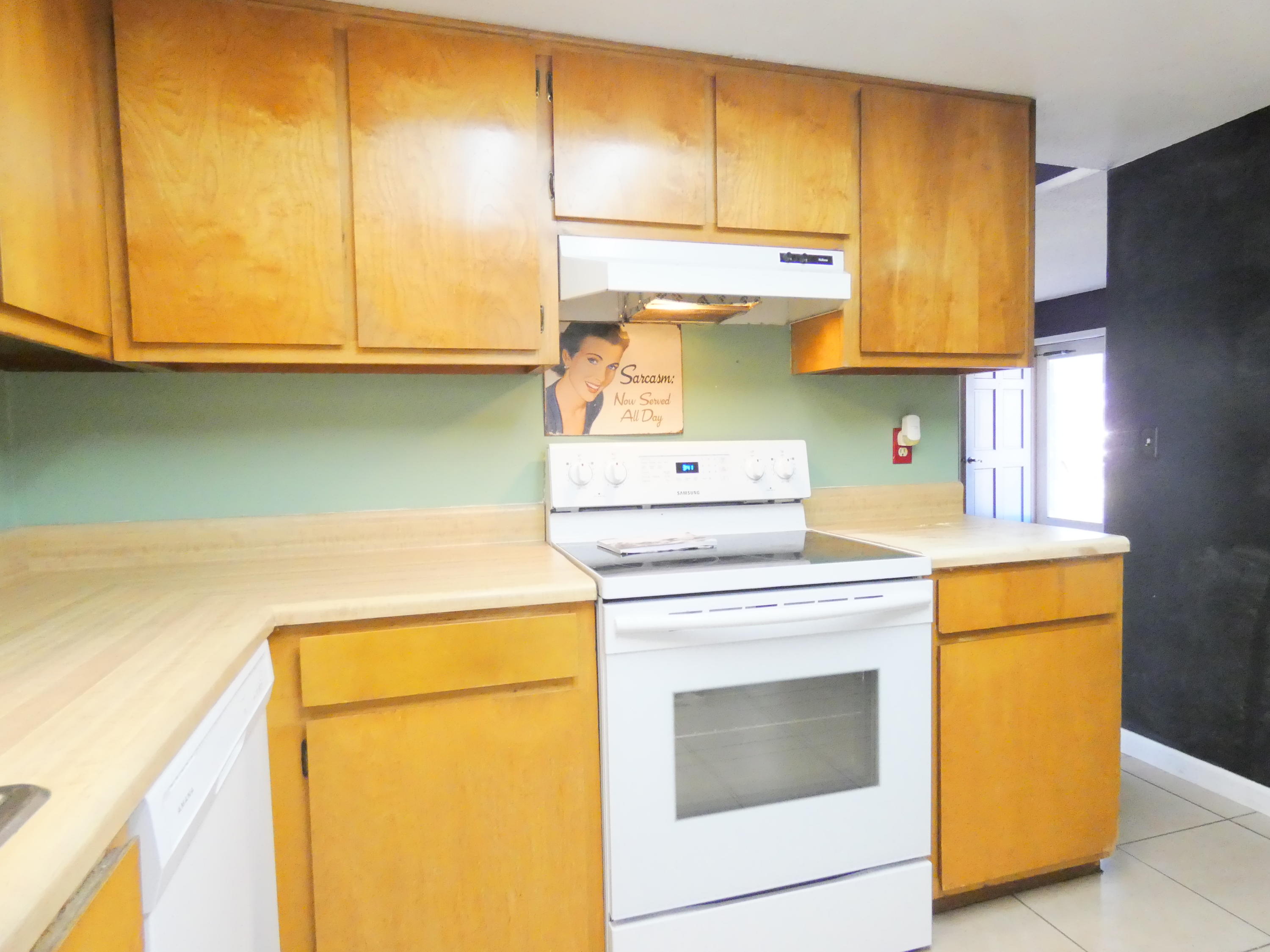 TANGLEWOOD S/D 1ST ADDN - Residential