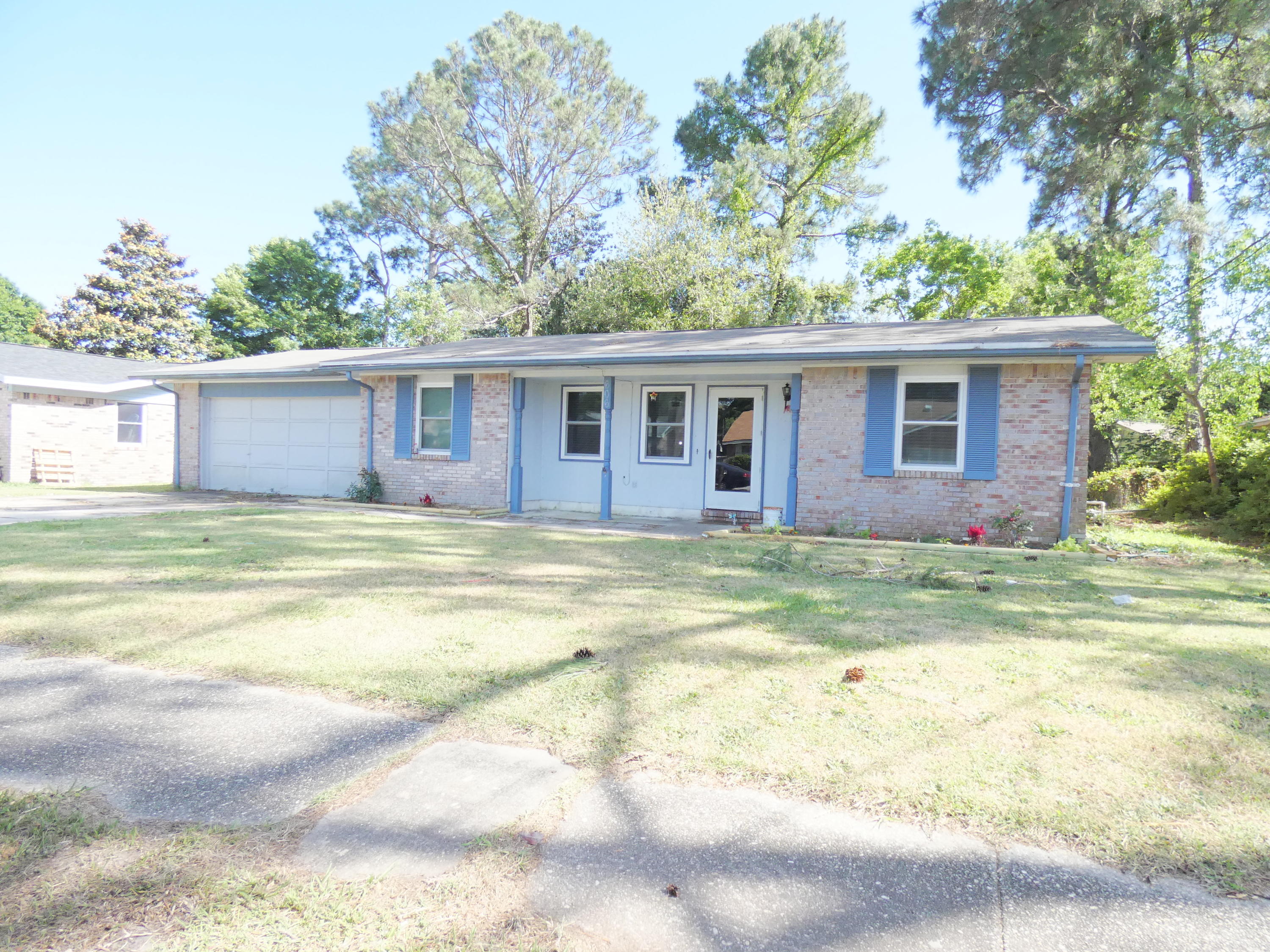 TANGLEWOOD S/D 1ST ADDN - Residential