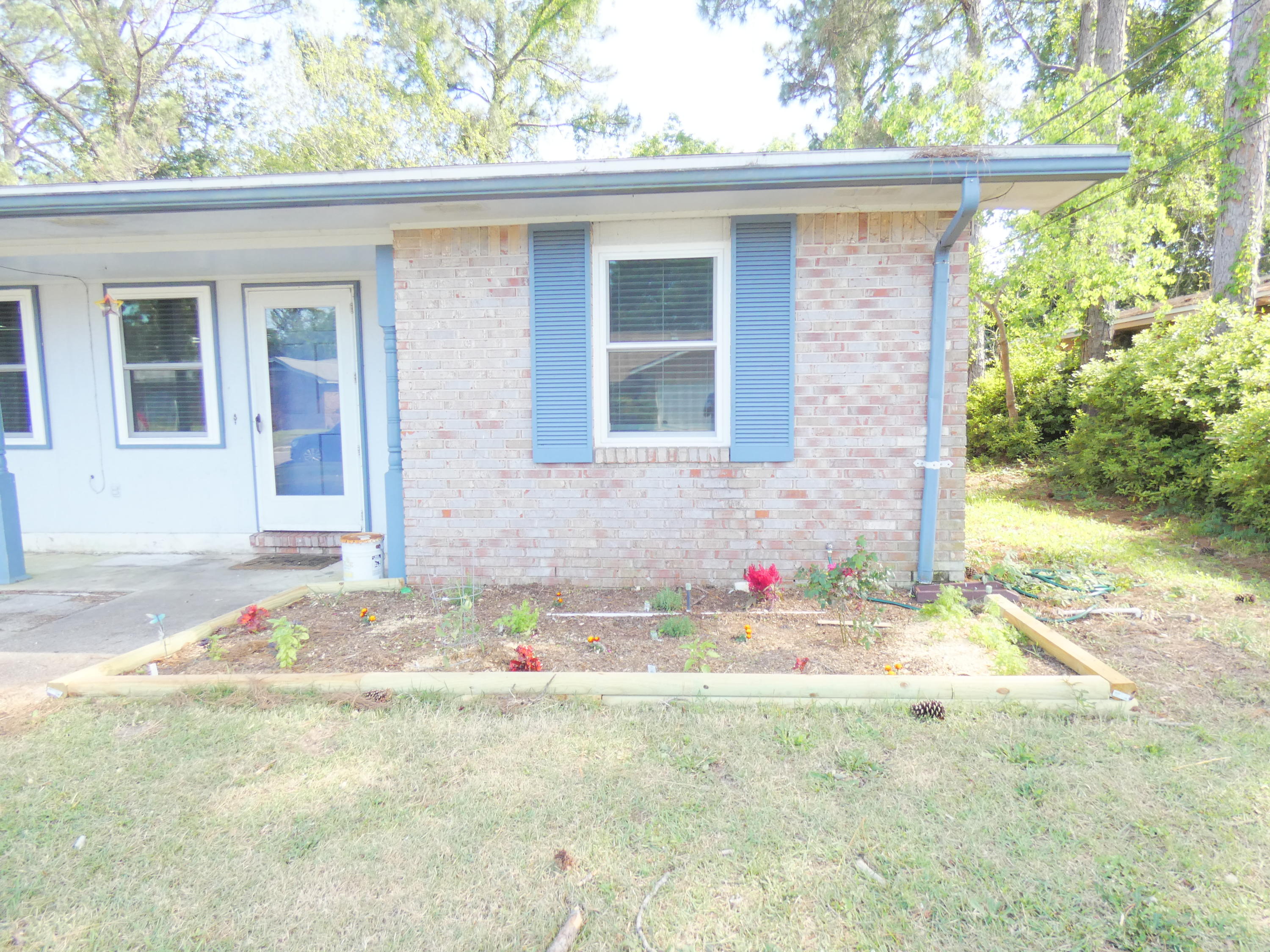 TANGLEWOOD S/D 1ST ADDN - Residential